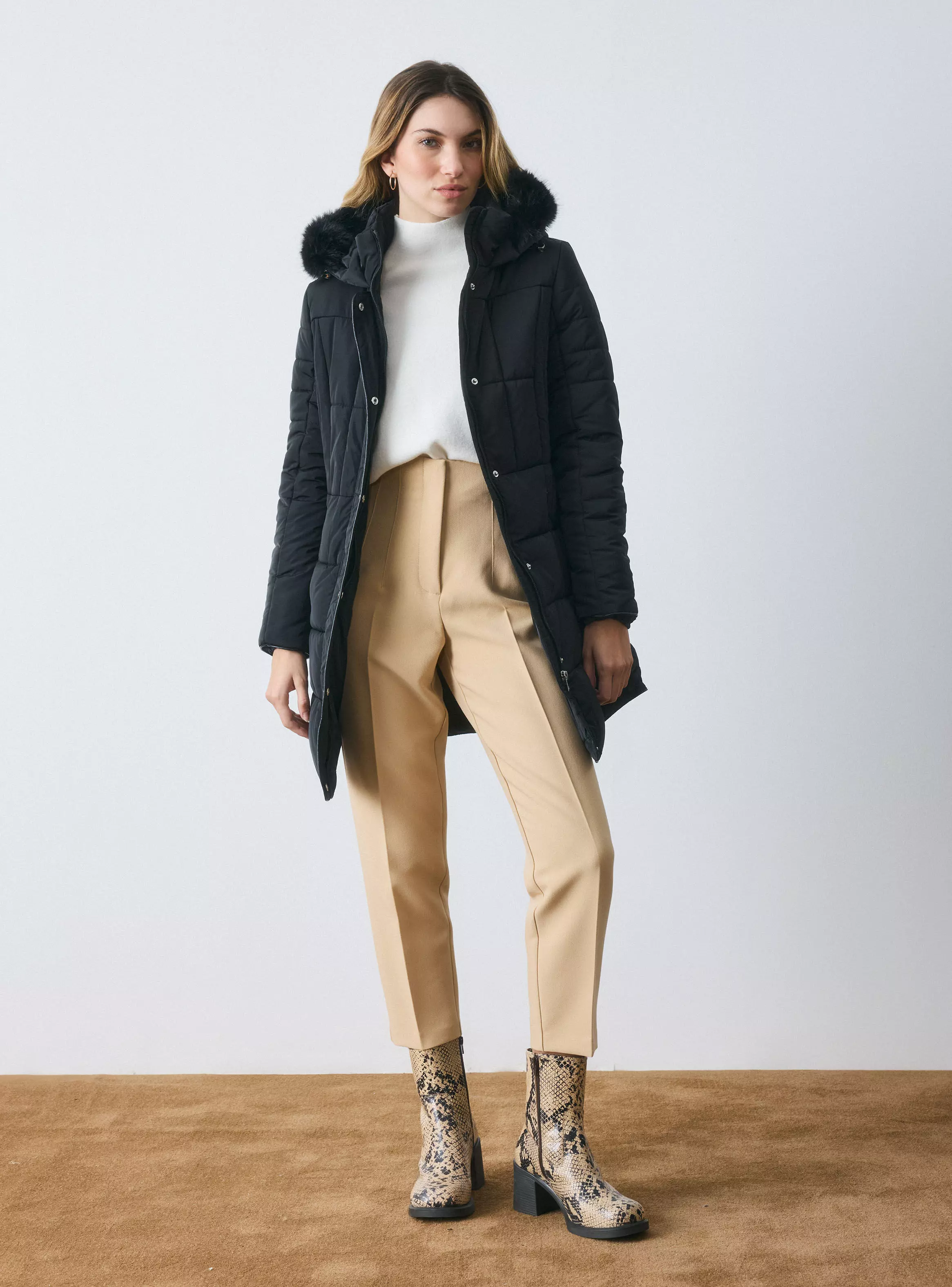 Parka Larga Capucha Desmontable con Piel-4
