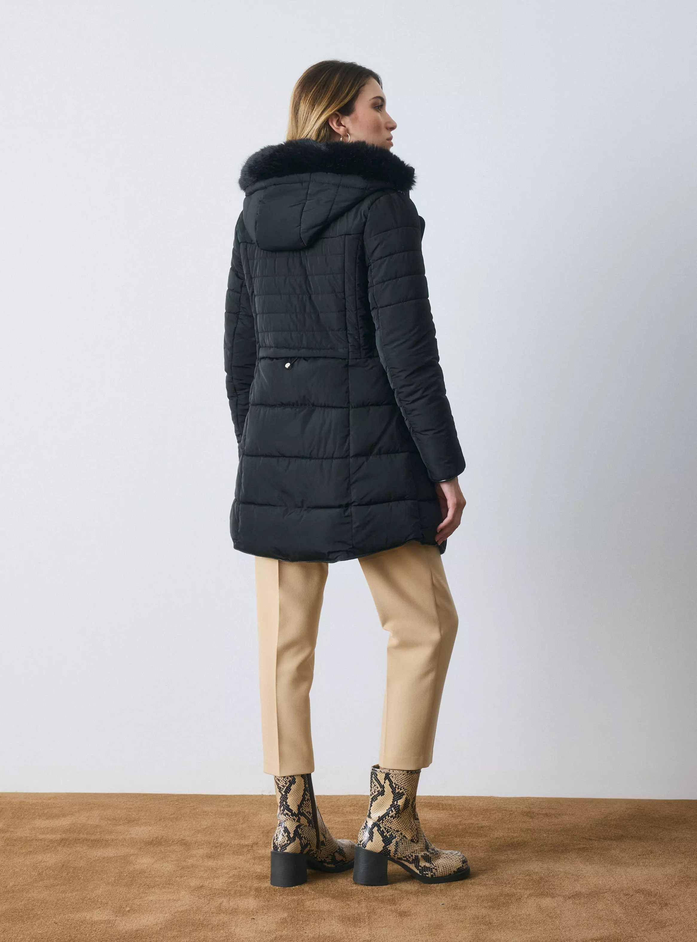 Parka Larga Capucha Desmontable con Piel-5