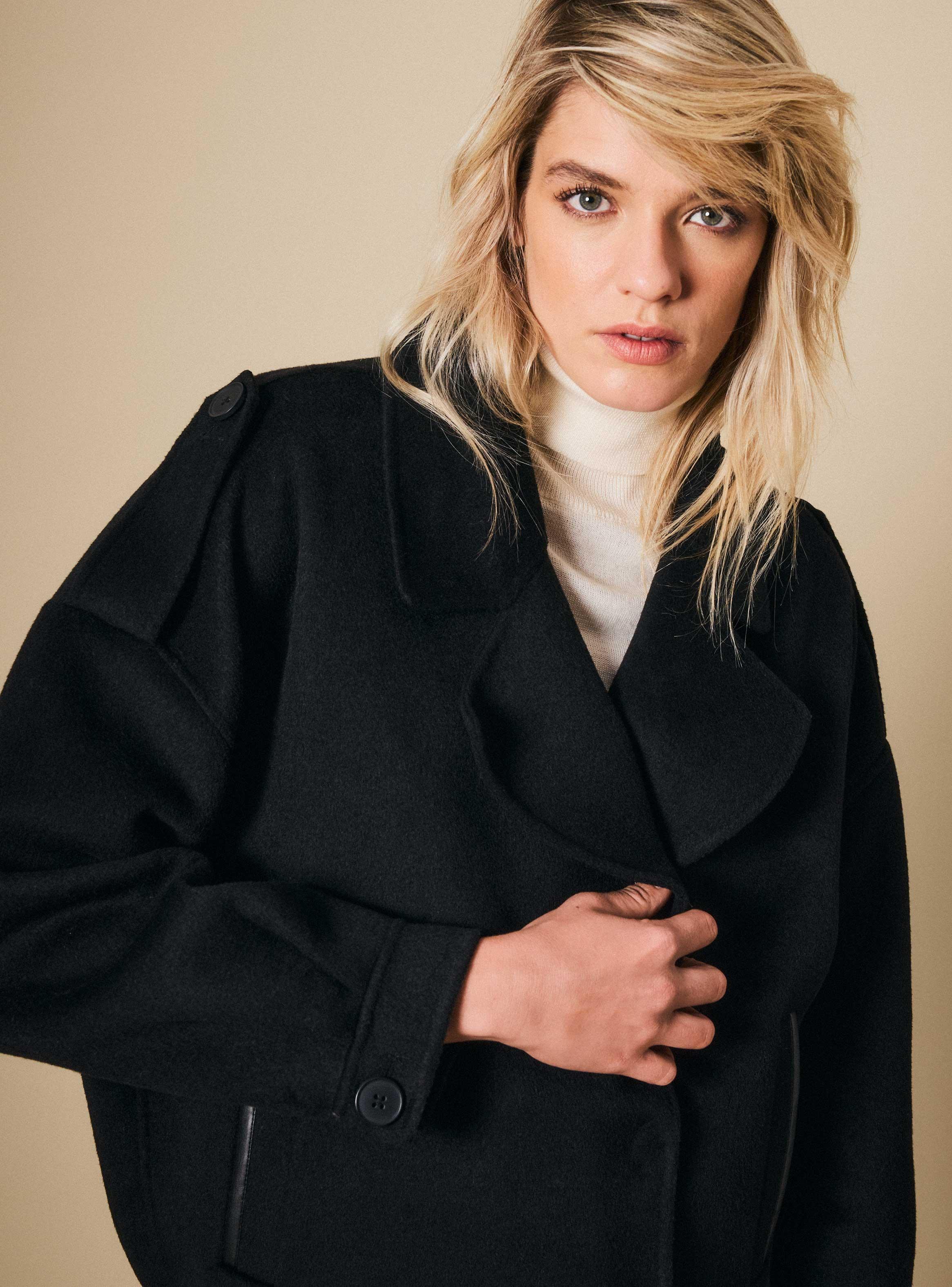 Chaqueta Trench Corto con Lana Detalle de PU-2