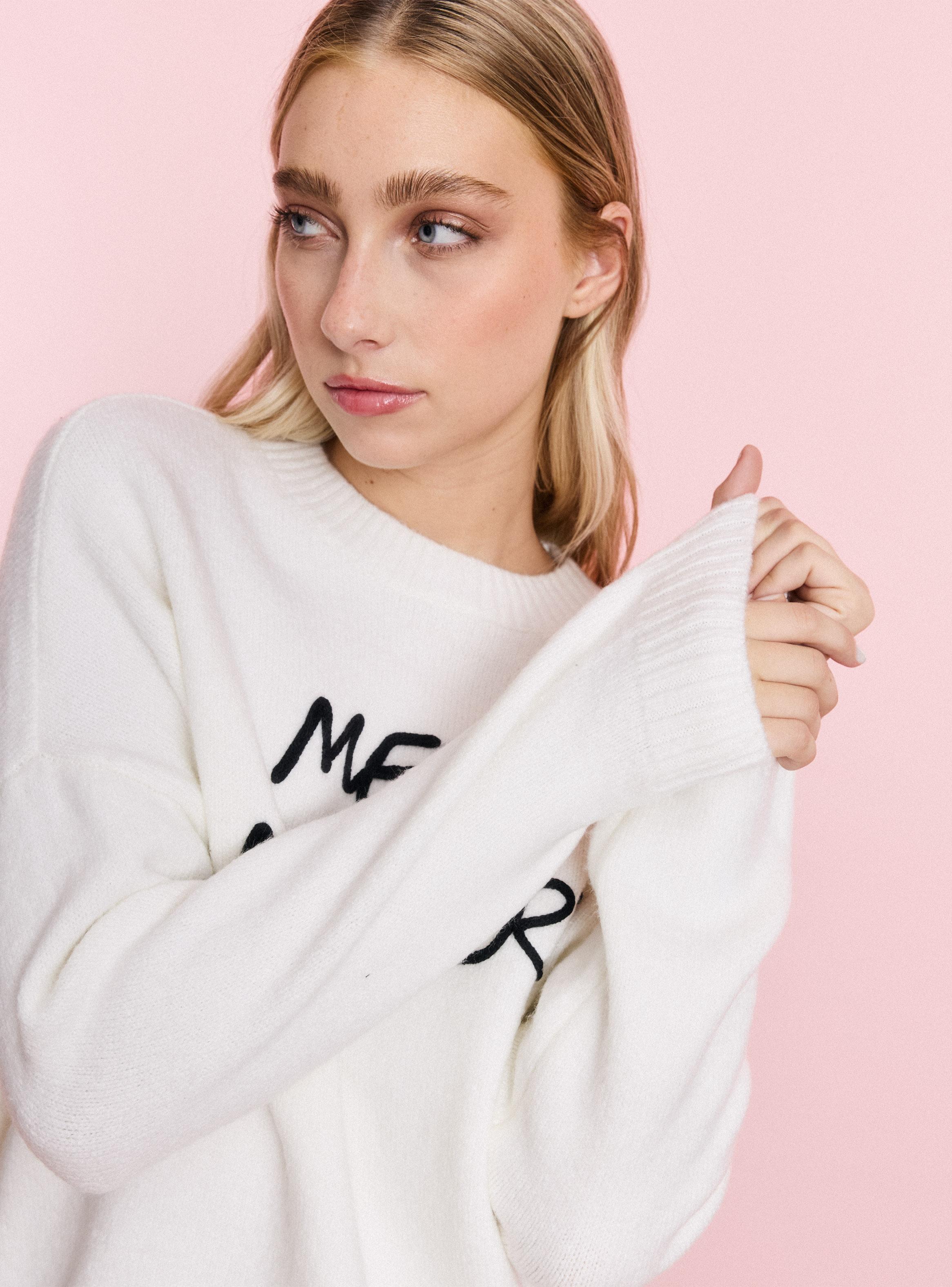 Sweater Frase Cuerda Central-2