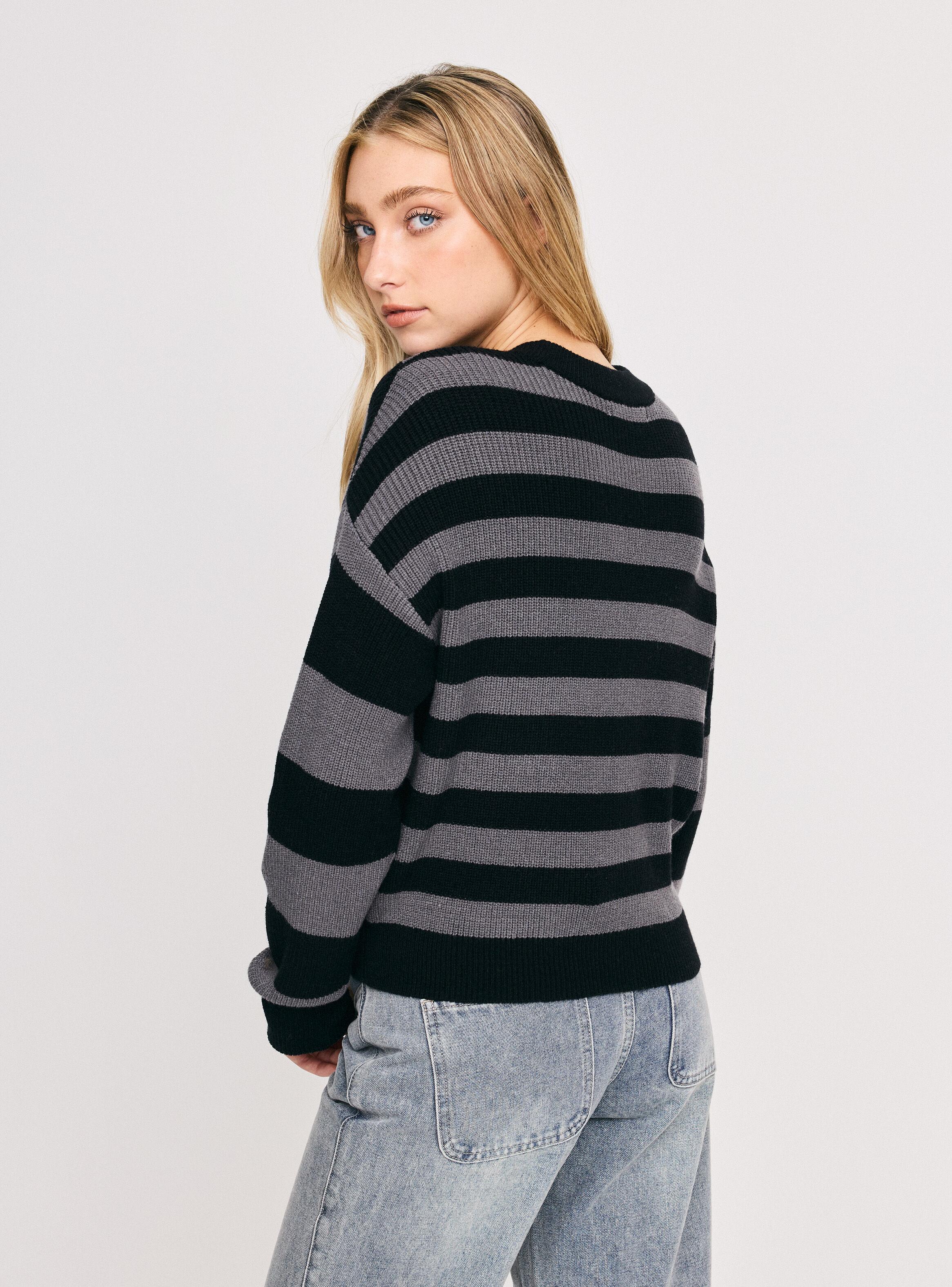 Sweater Líneas Horizontales-1