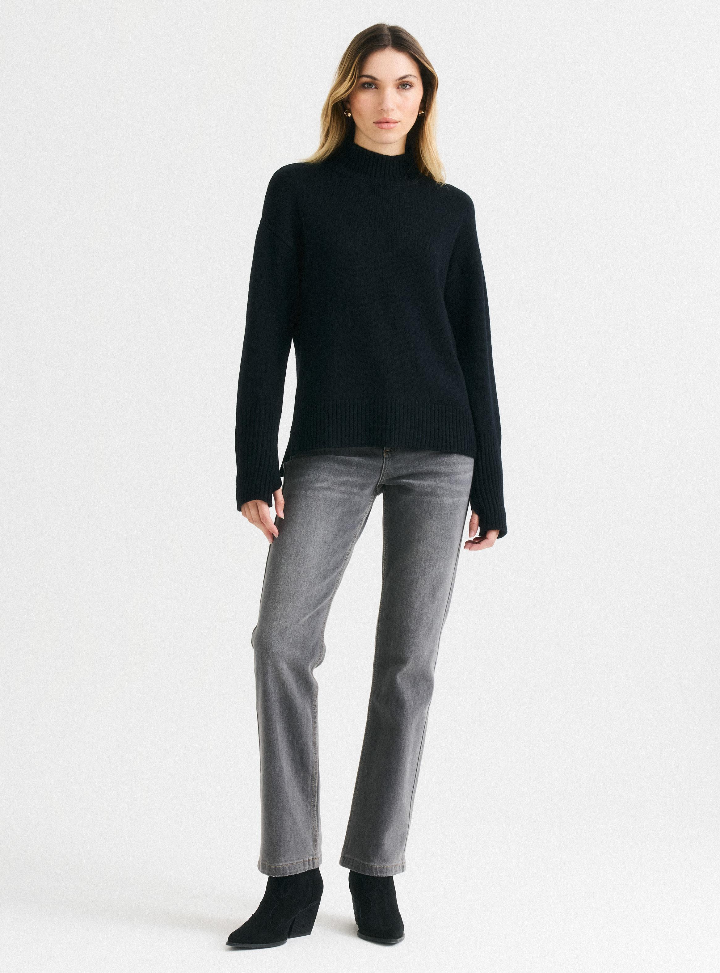 Sweater con Logo en Espalda-4