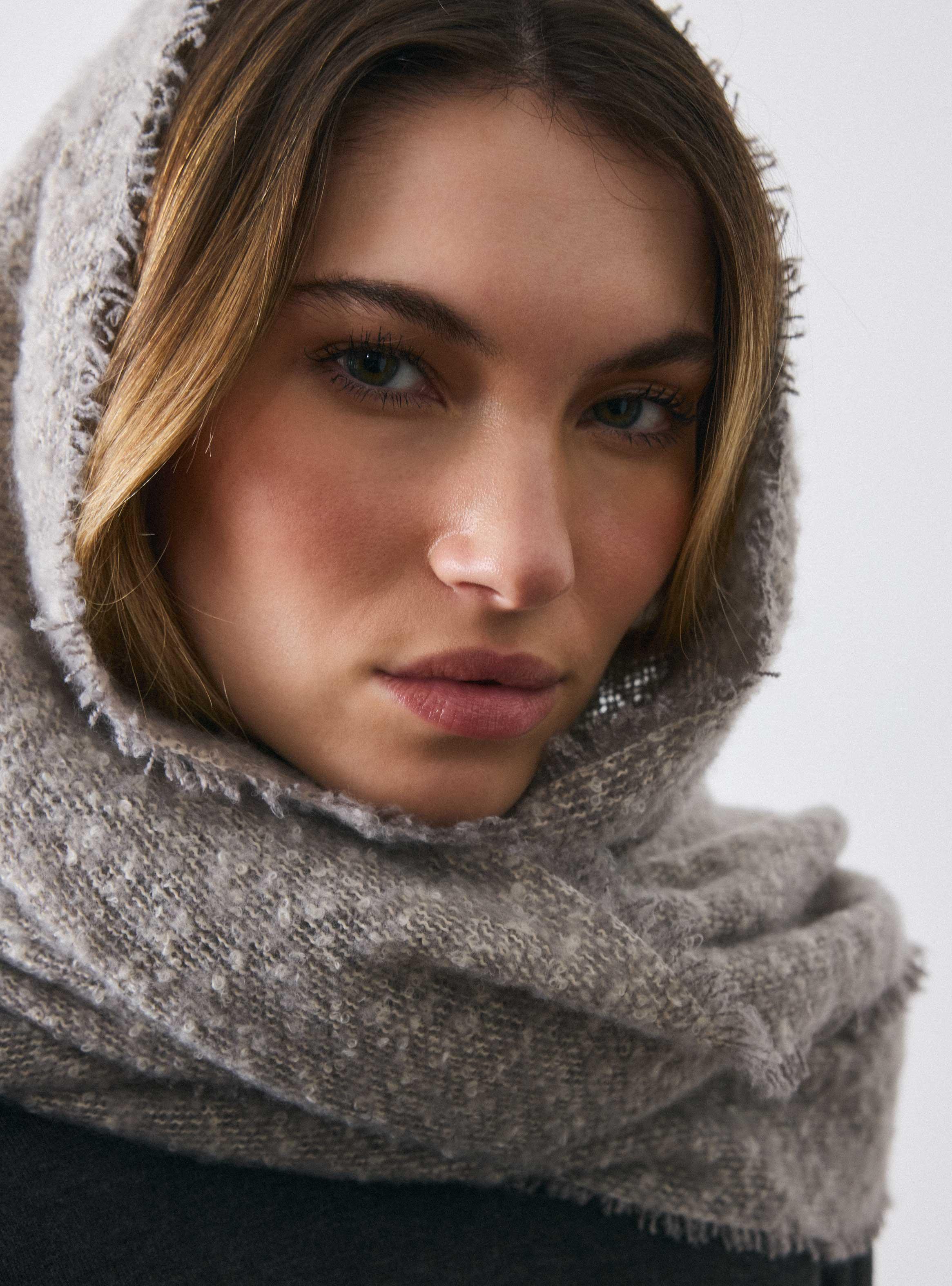 Bufanda Tejido Jacquard con Flecos-4