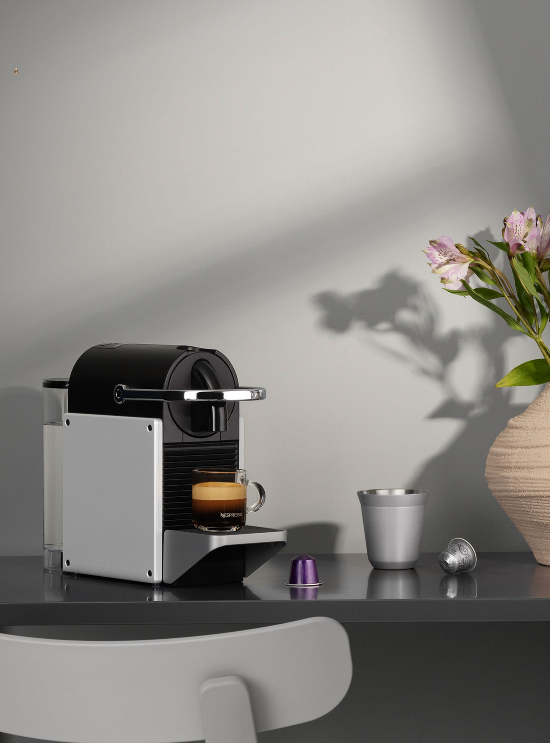 Cafetera de Cápsulas Pixie Silver + Espumador de Leche-4