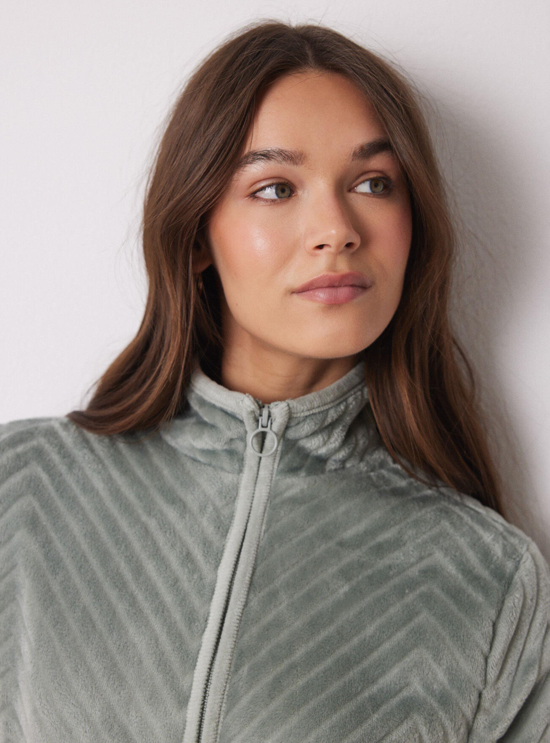 Bata Larga Fluffy Cremallera-2