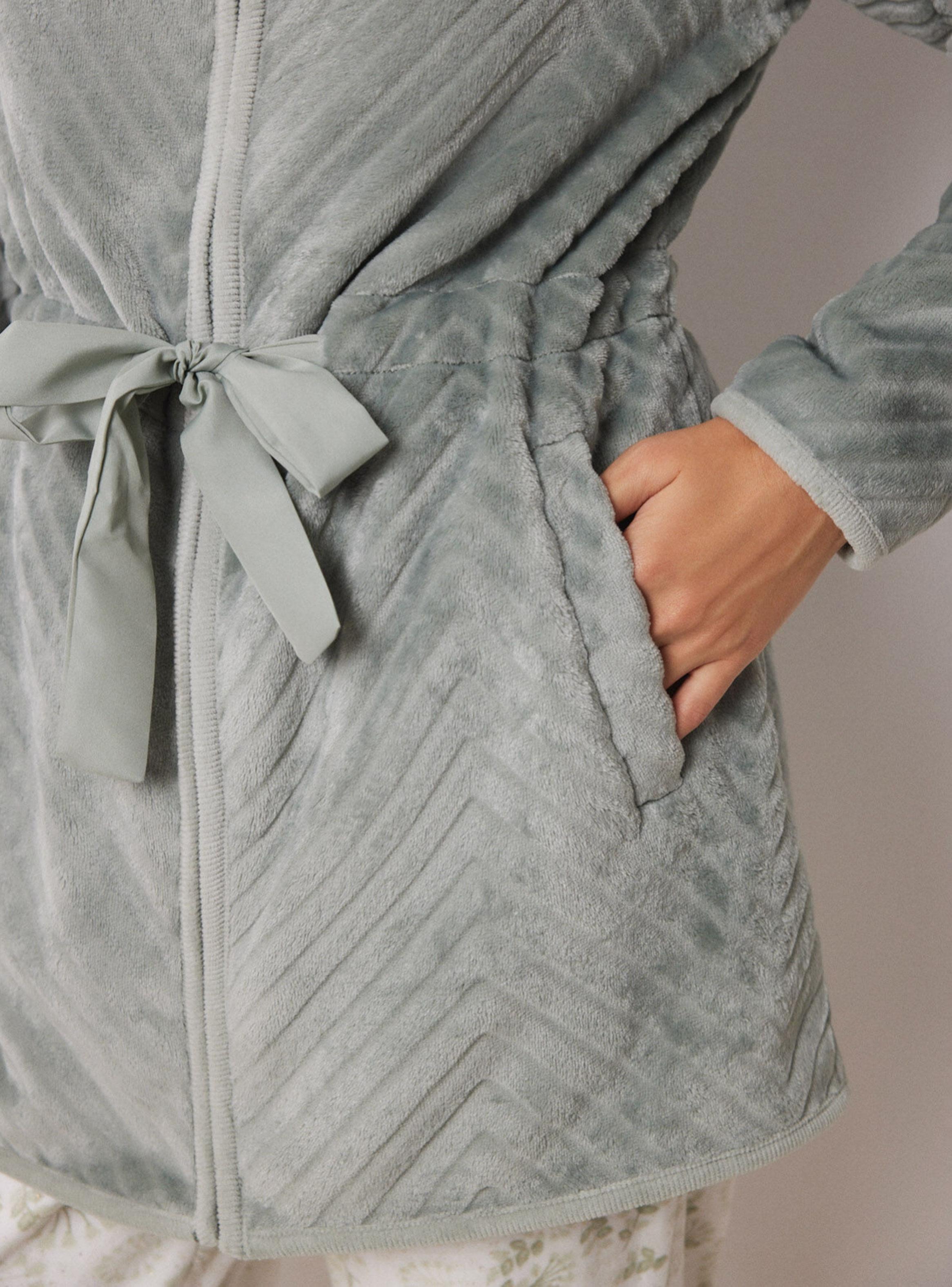 Bata Larga Fluffy Cremallera-3