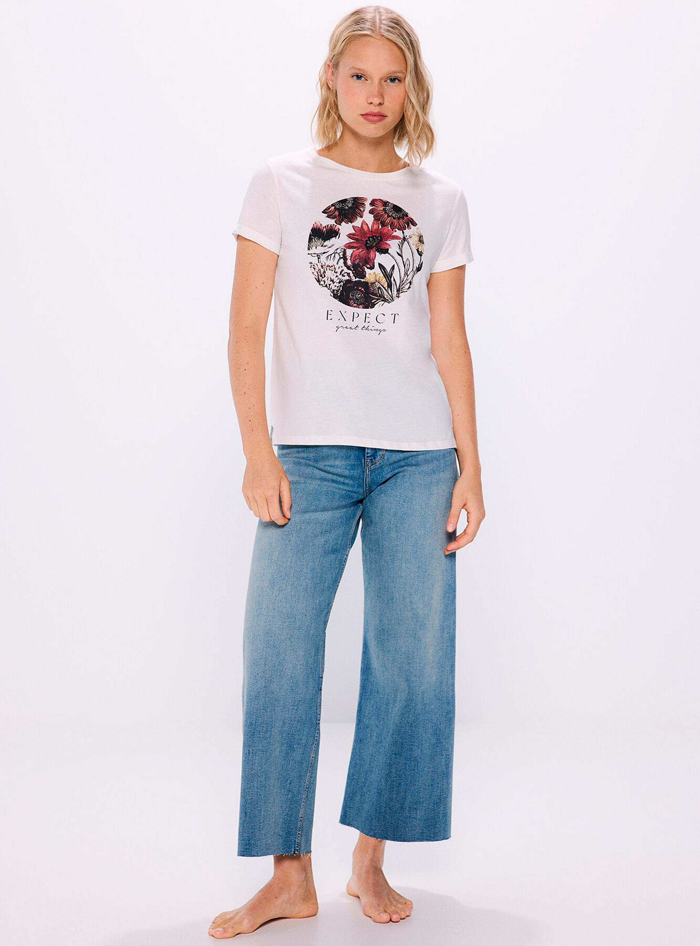 Polera Gráfica Floral-3