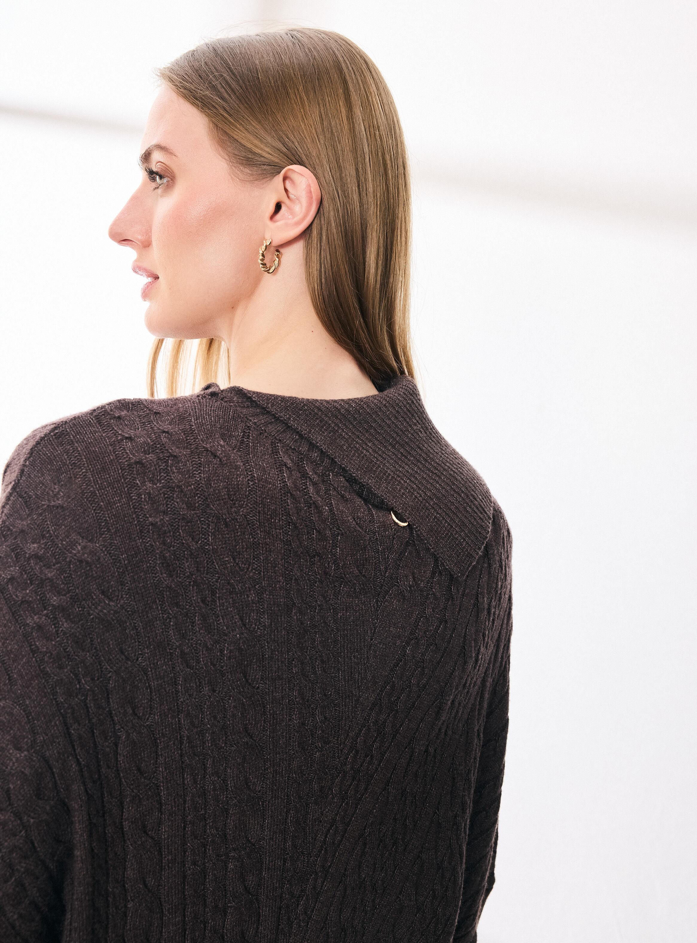 Sweater Tipo Poncho Trenzado-3