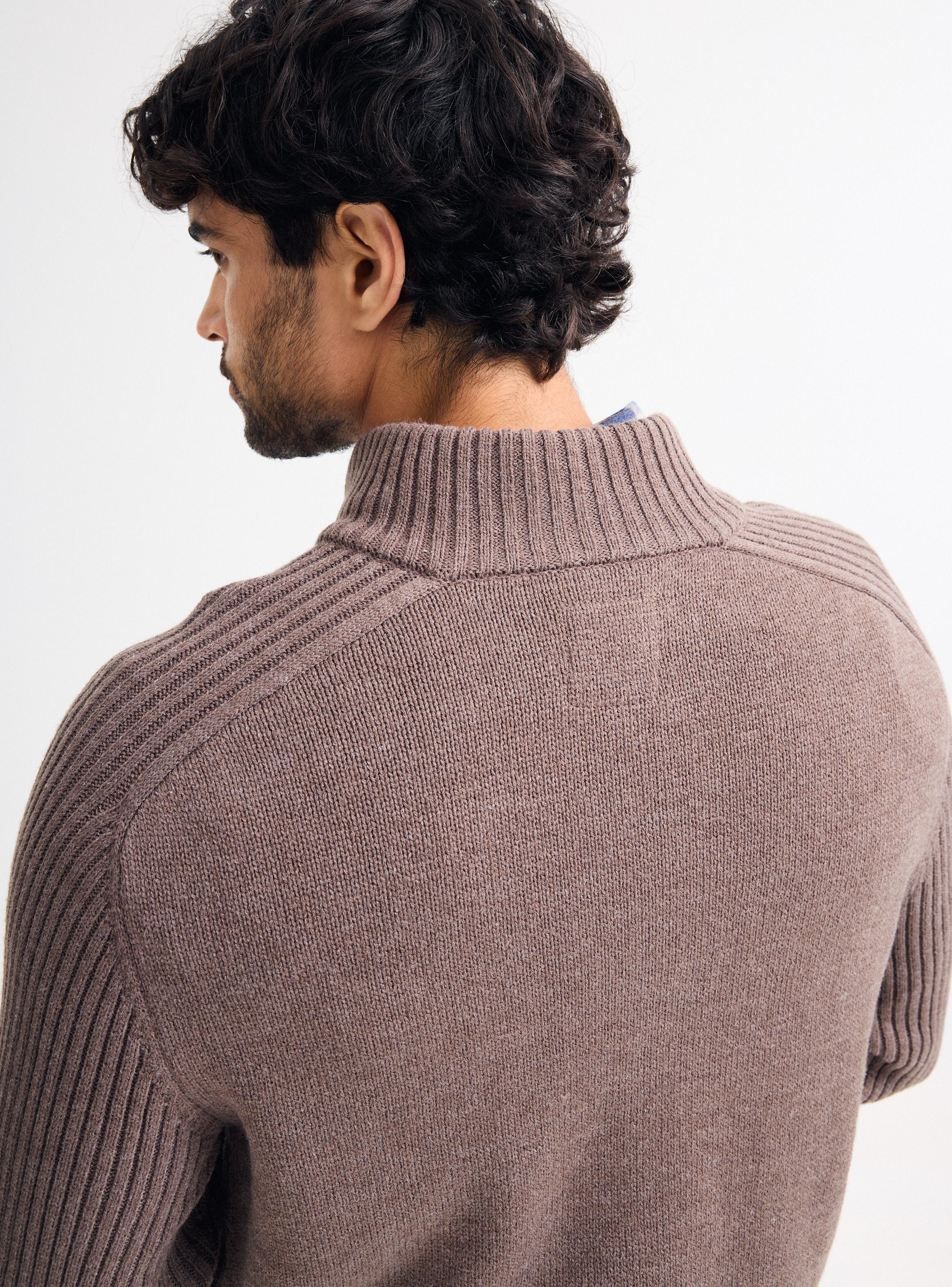 Sweater Medio Cierre-3