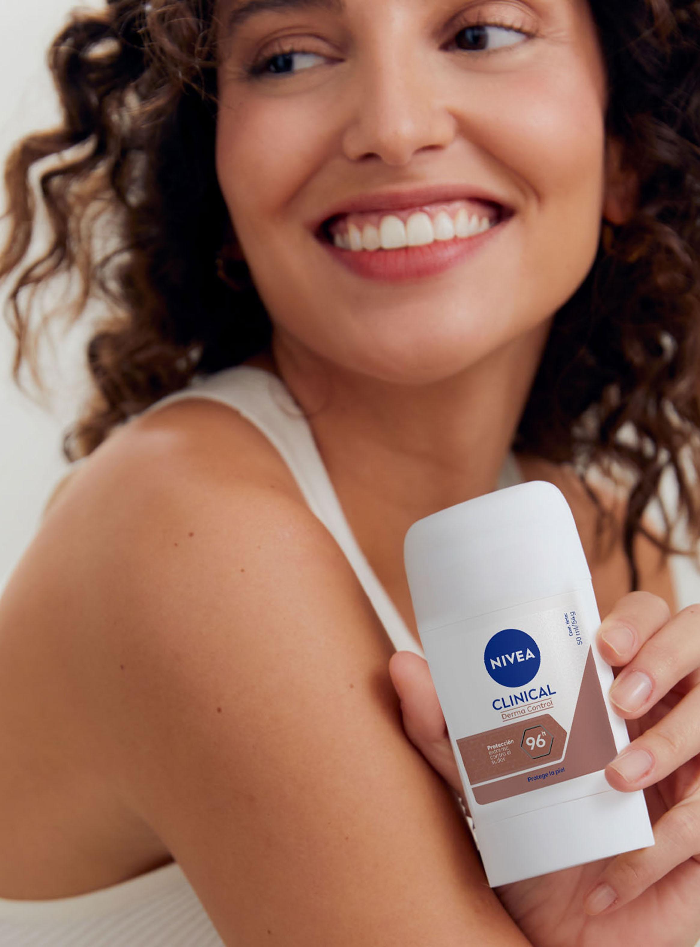 Desodorante Barra Clinical Femenino 50ml-3
