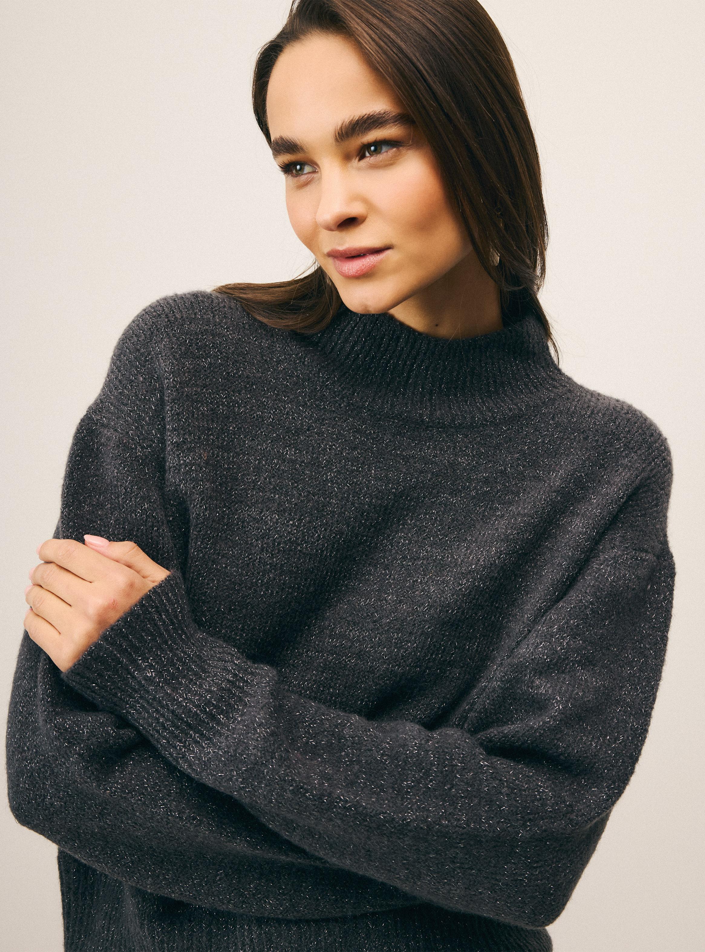 Sweater Cuelllo Alto Tejido con Hilo Metalizado-2