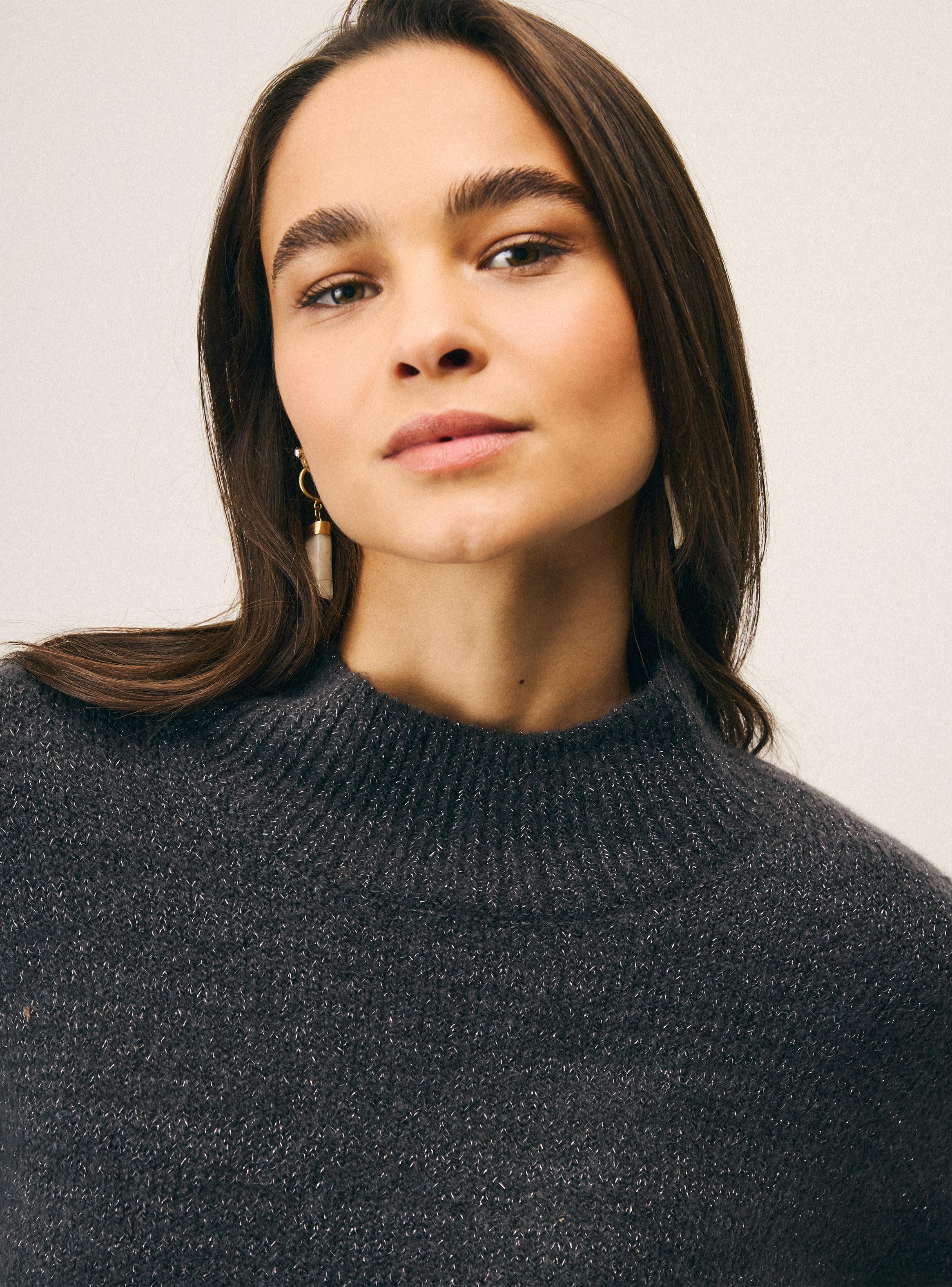 Sweater Cuelllo Alto Tejido con Hilo Metalizado-3