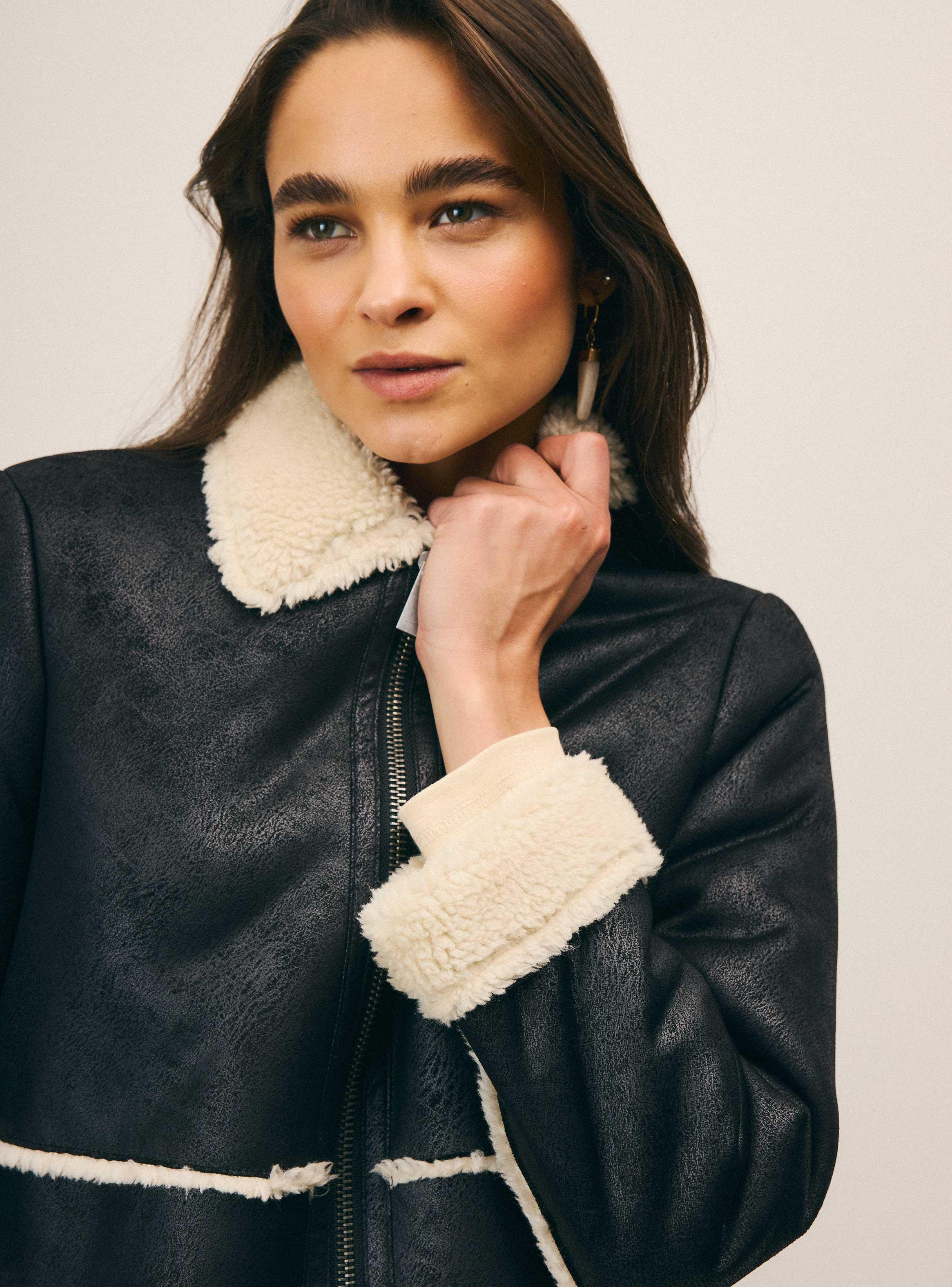Chaqueta Larga de Cuero Sintético Forrada en Sherpa-3