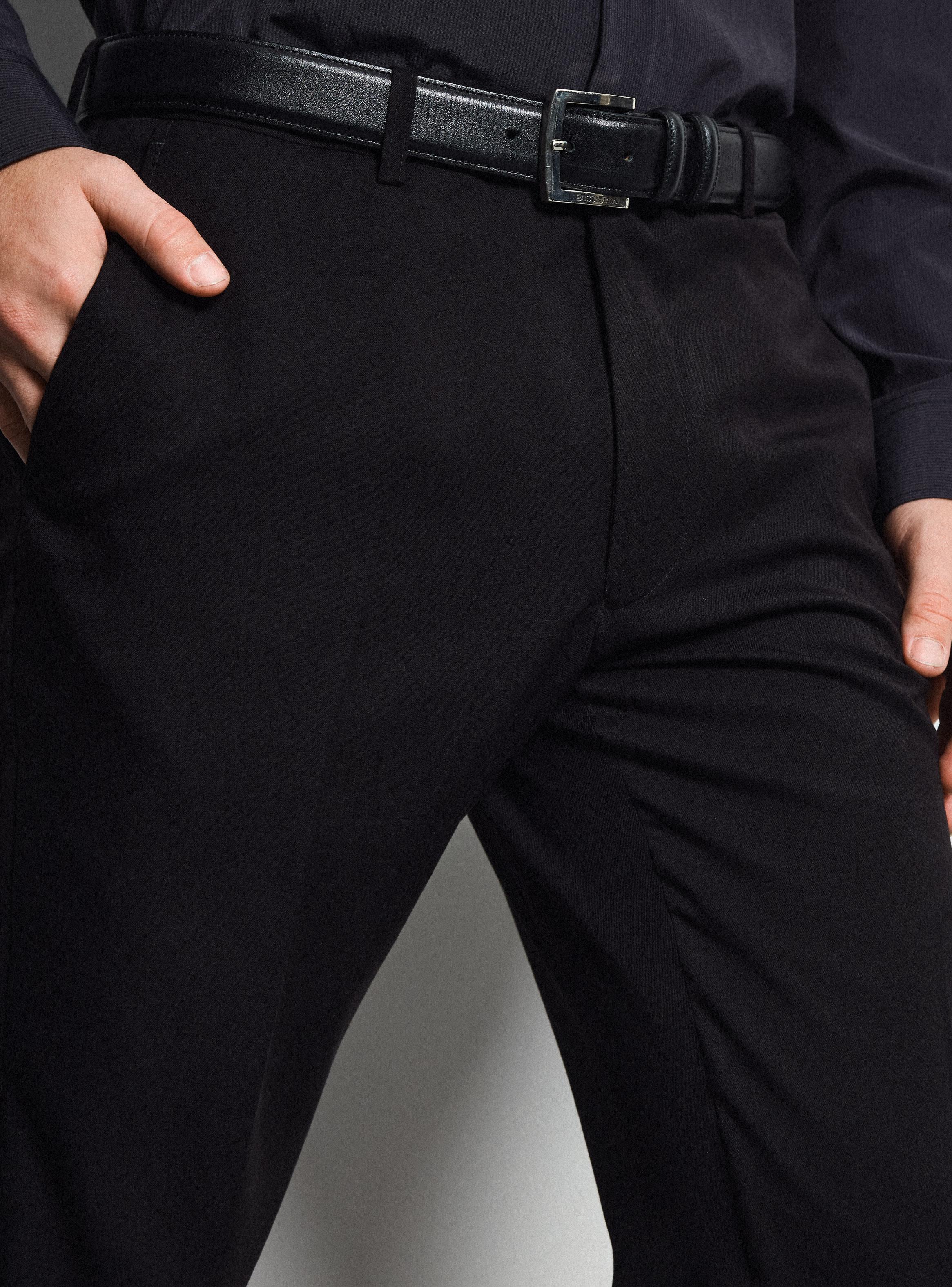 Pantalon Negro Slim Fit con Spandex-2