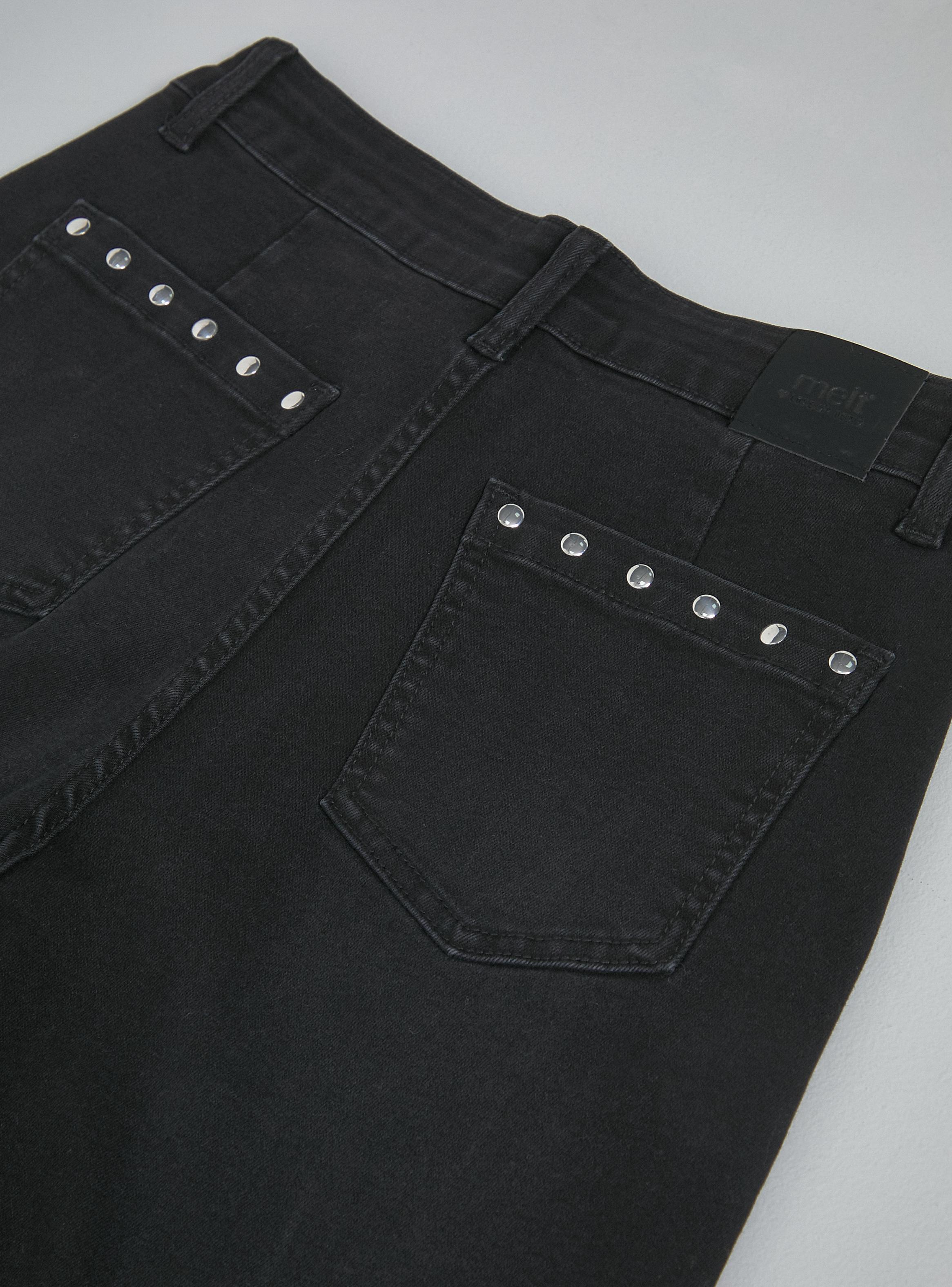 Jeans con Tachas en los Bolsillos-2