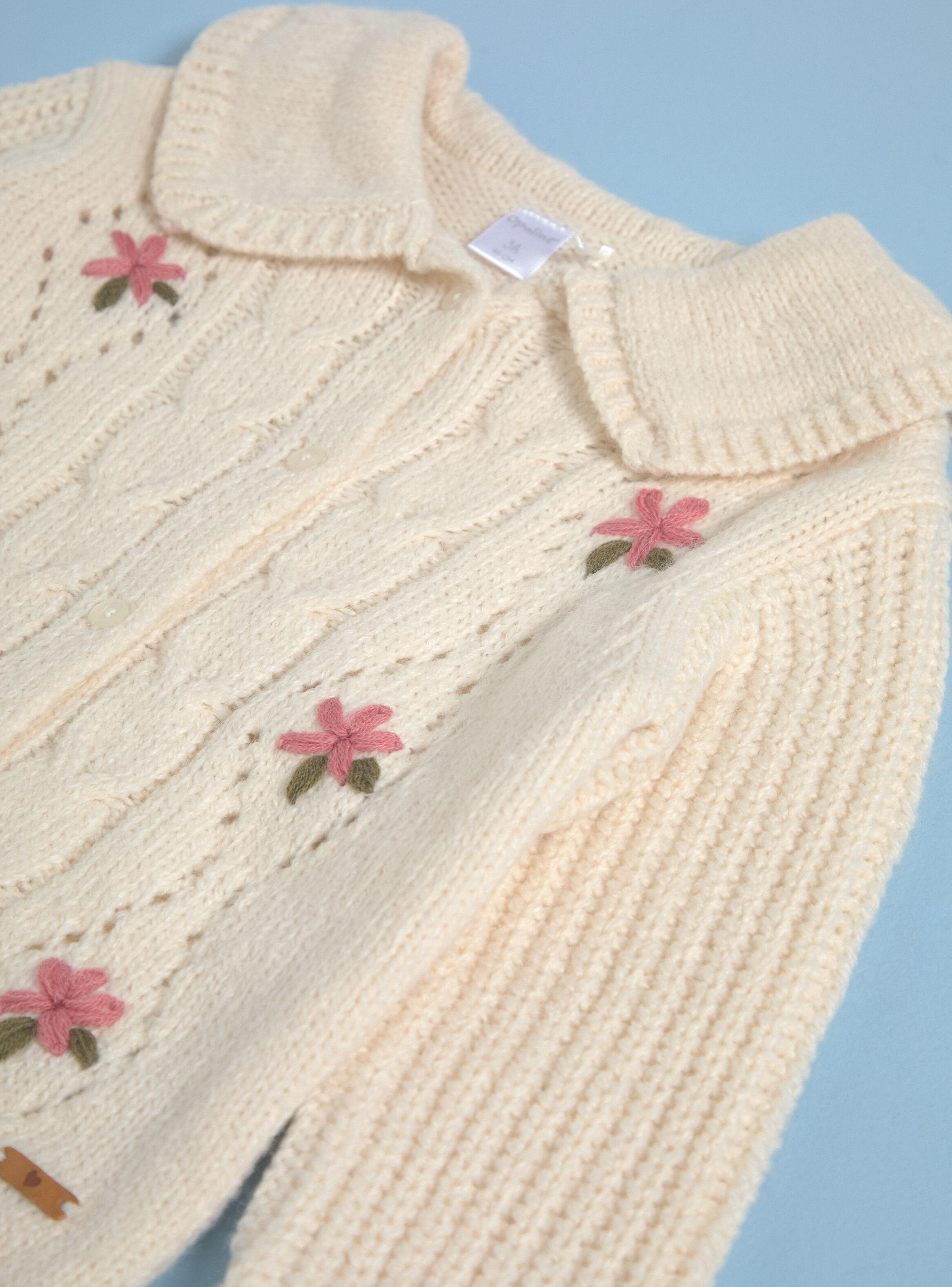 Chaleco con Cuello Bobo y Bordados-2