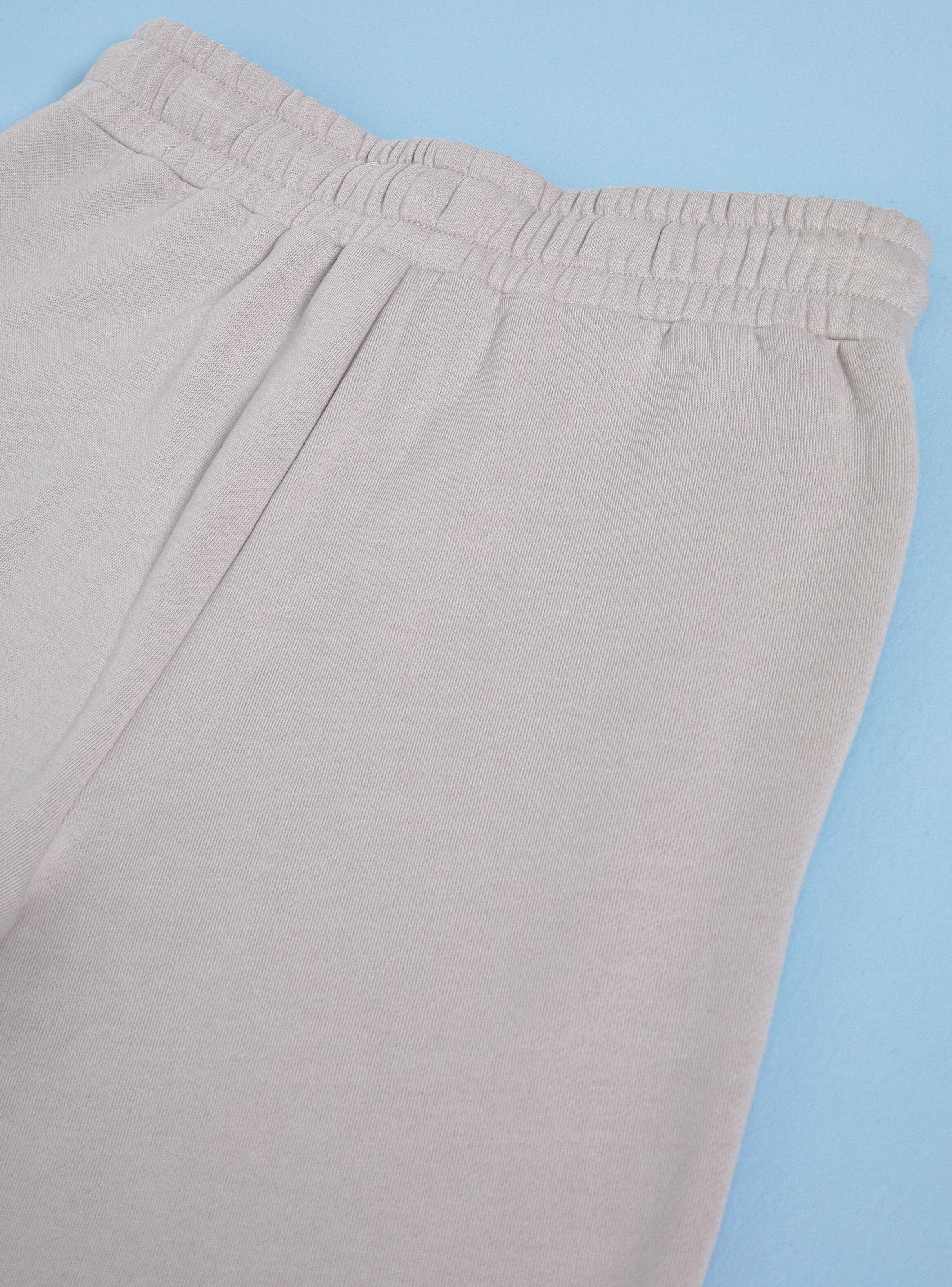 Buzo Jogger con Focal Print en Una Pierna-2