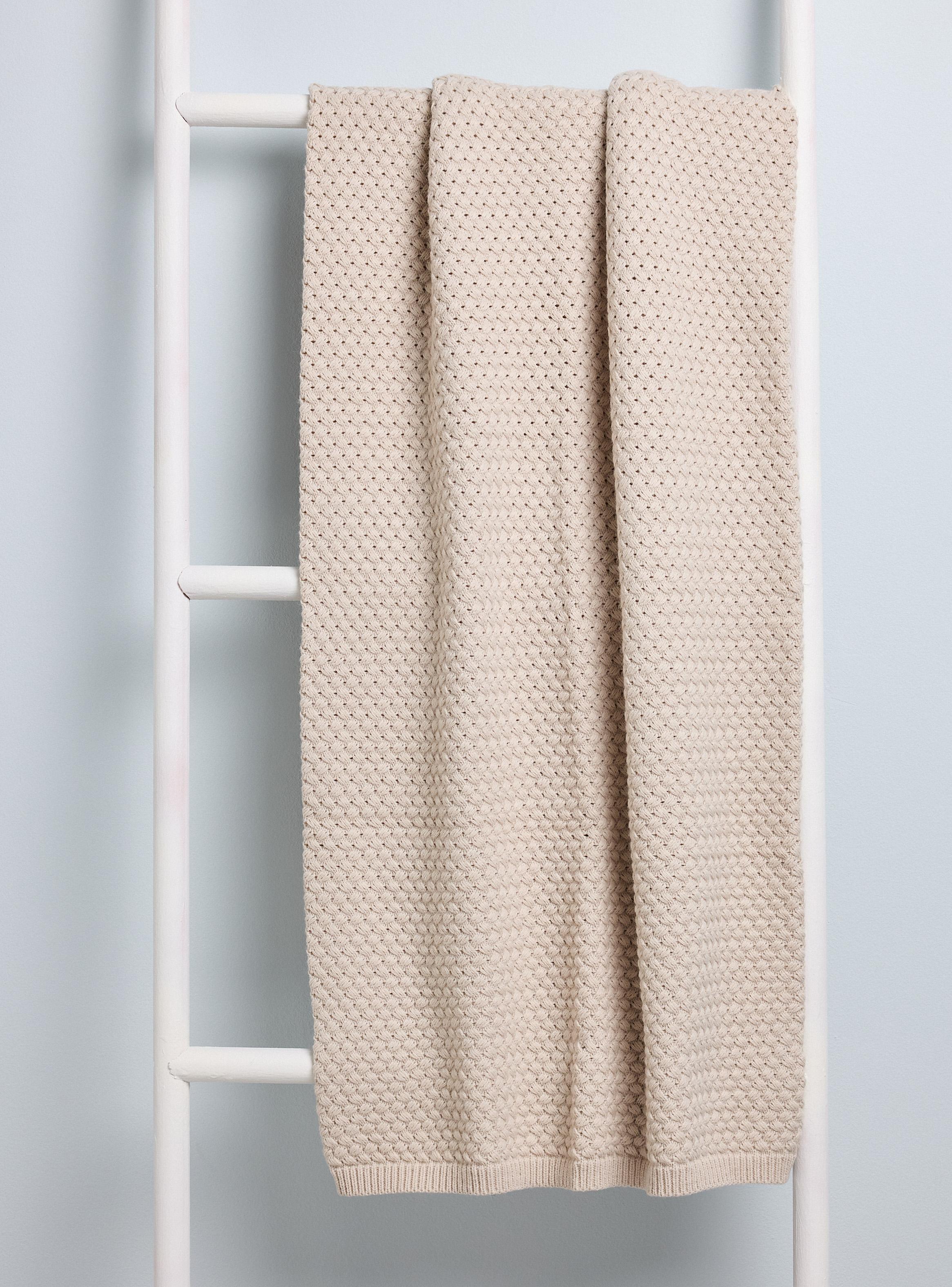 Beige Oscuro
