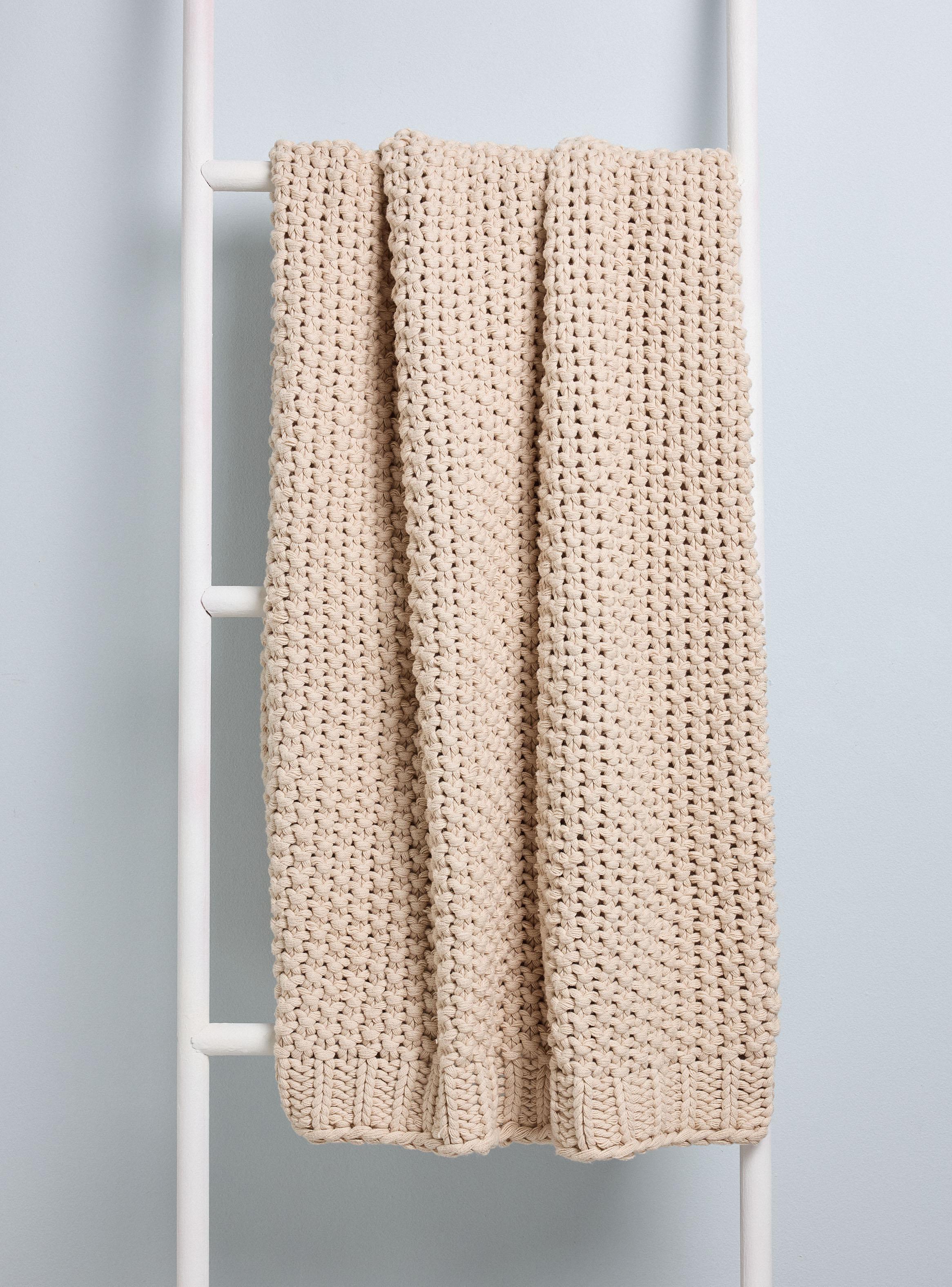 Beige Oscuro