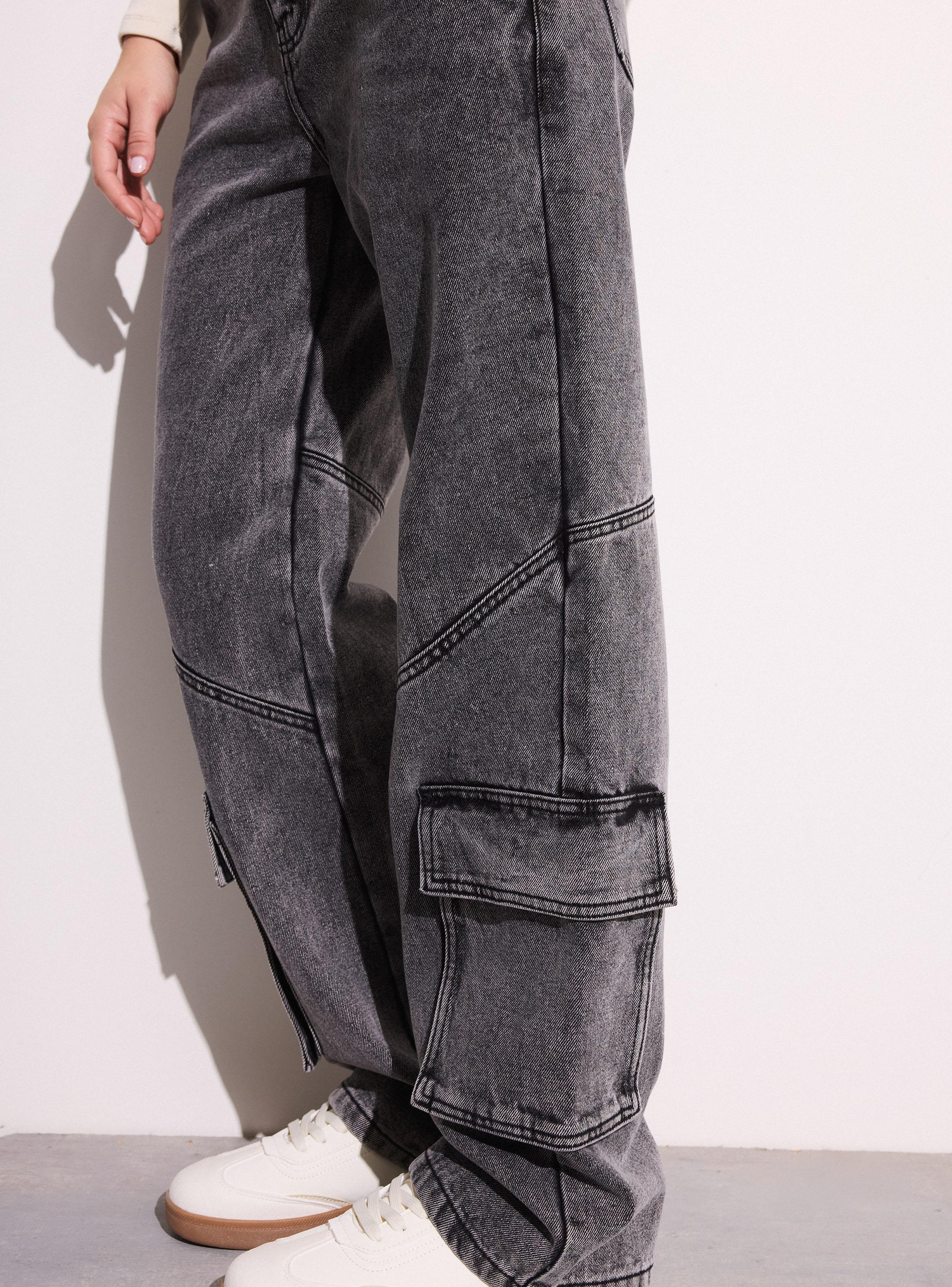 Jeans Cargo con Bolsillos-2