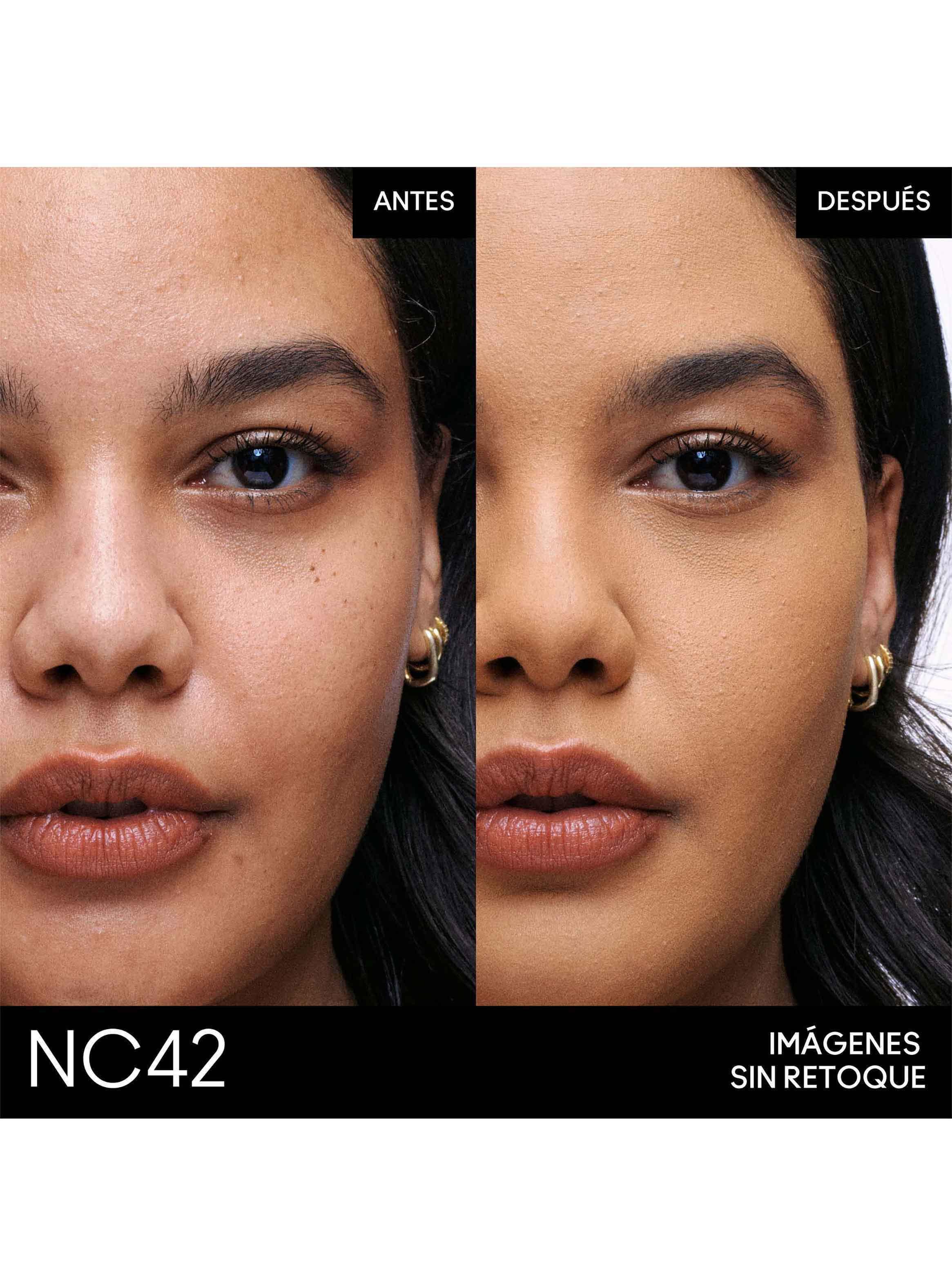 Base de Maquillaje Studio Fix Powder Plus Foundation NC42-2