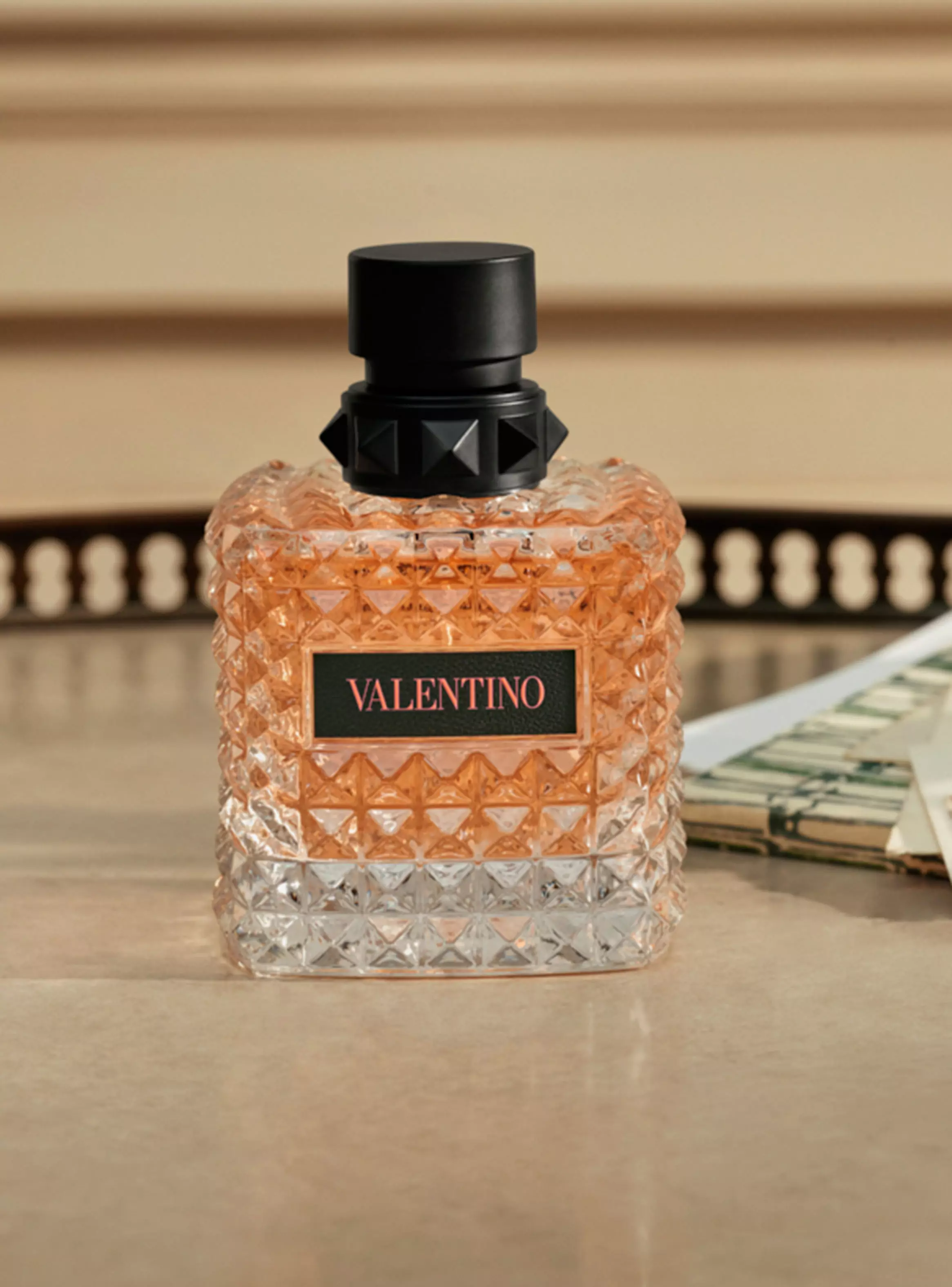 Perfume Born in Roma Donna Coral Fantasy EDP Mujer 30 ml Valentino-3