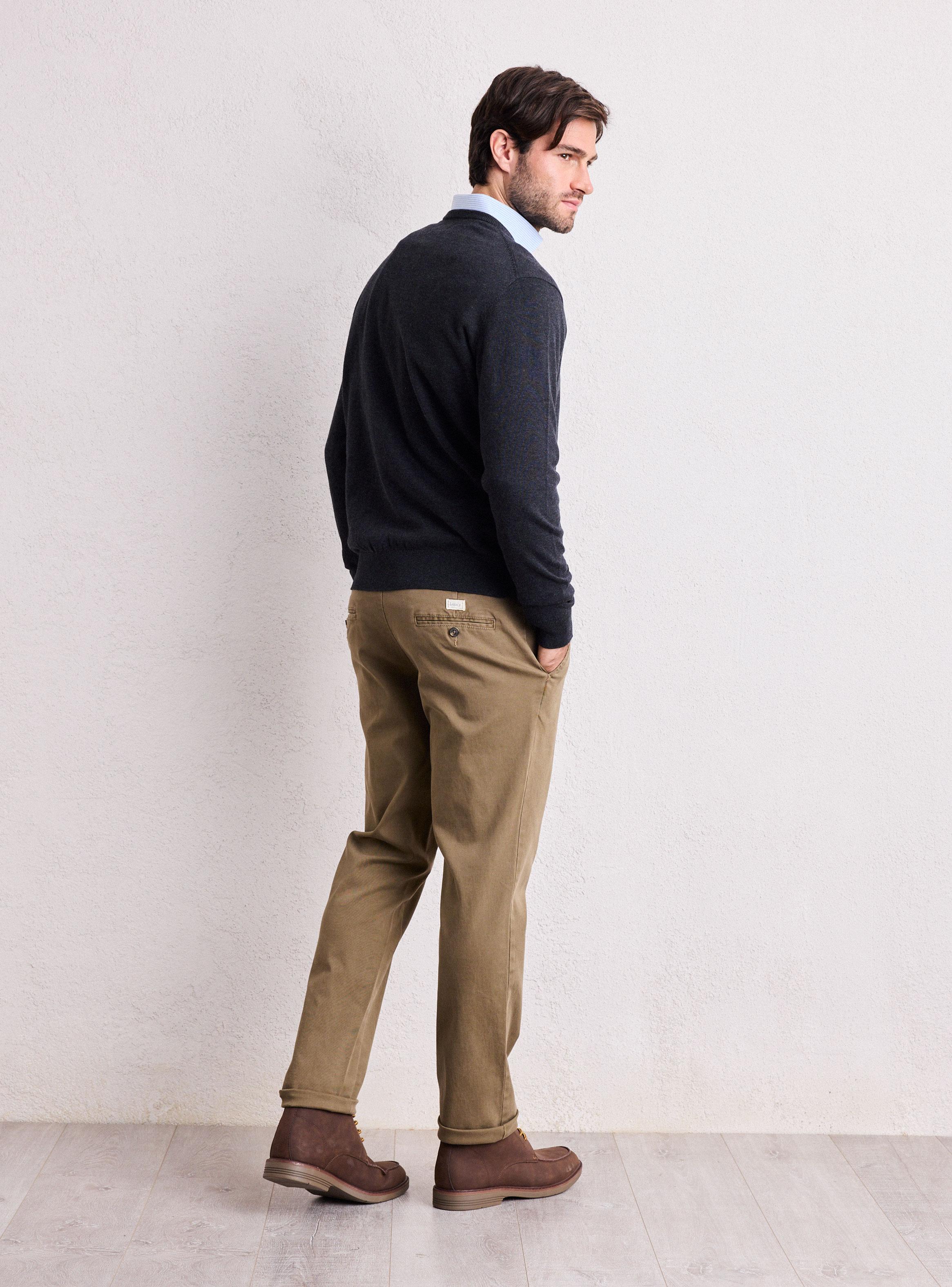 Sweater Básico Cuello V-5