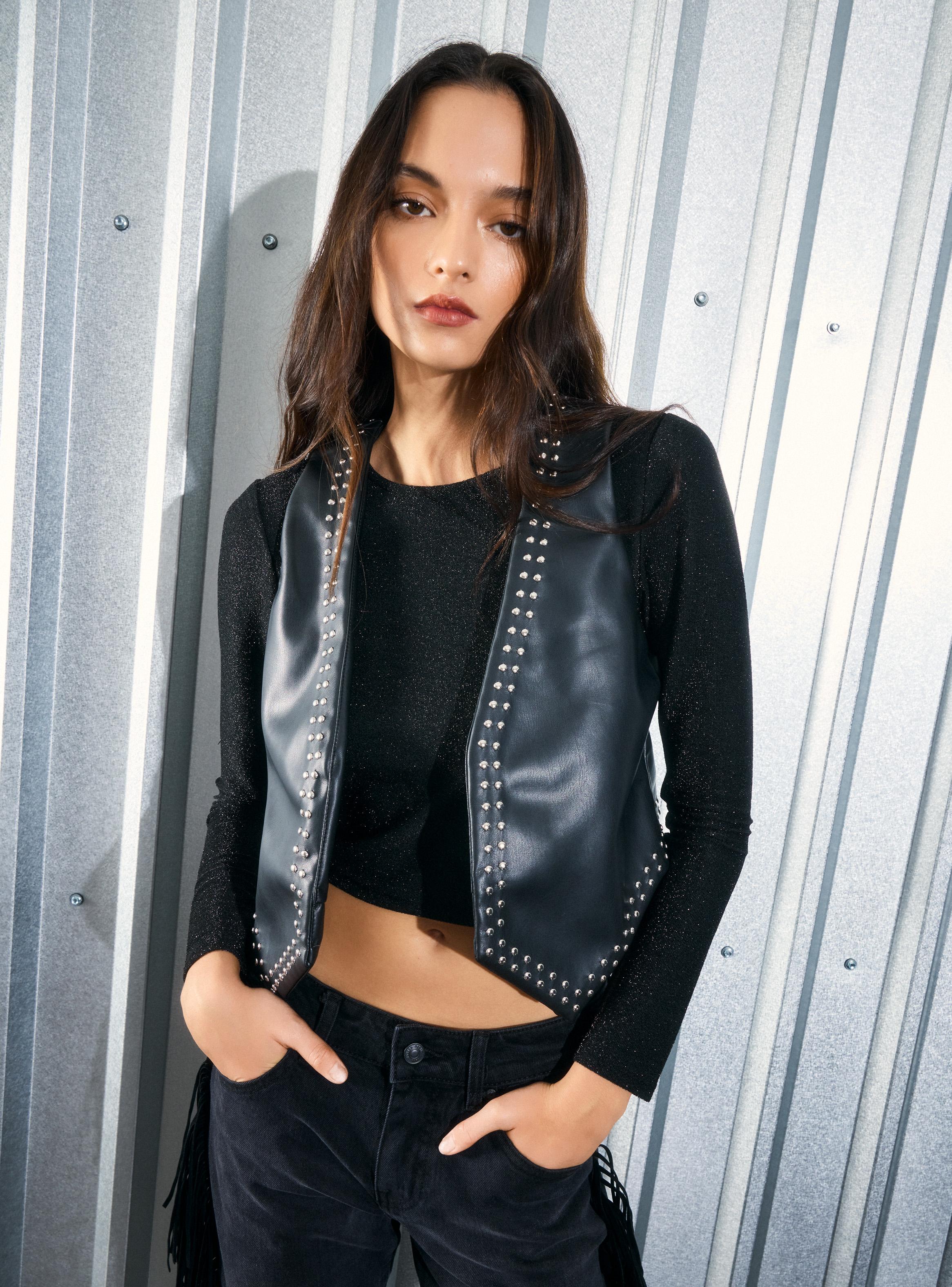 Blazer Gillet con Tachas Metálicas-0