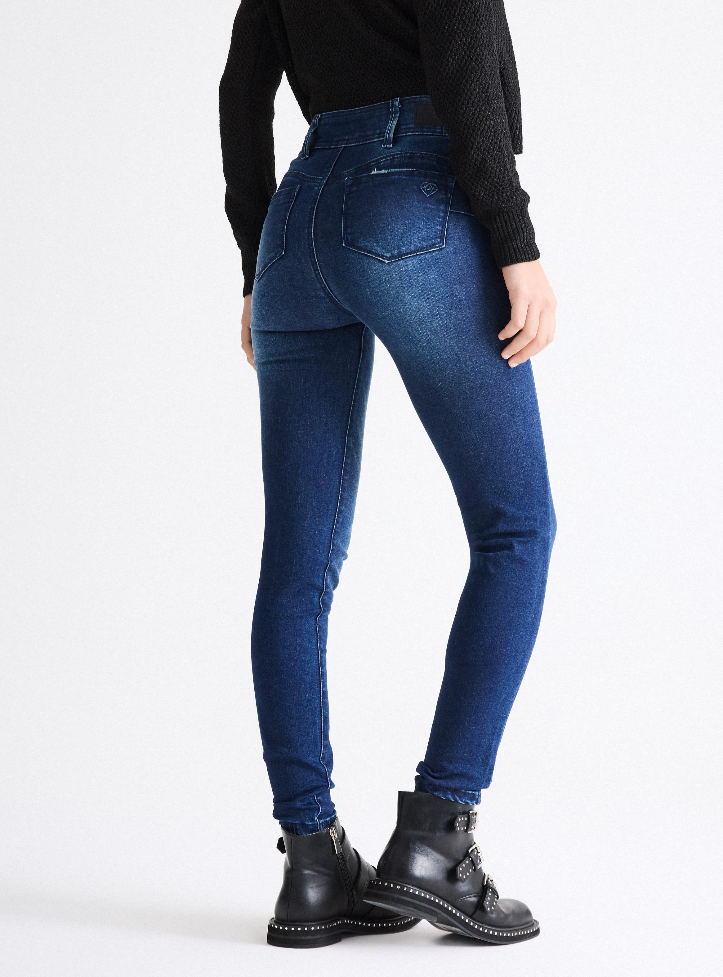 Jeans Push Up Pretina Ancha con Aplicaciones-1