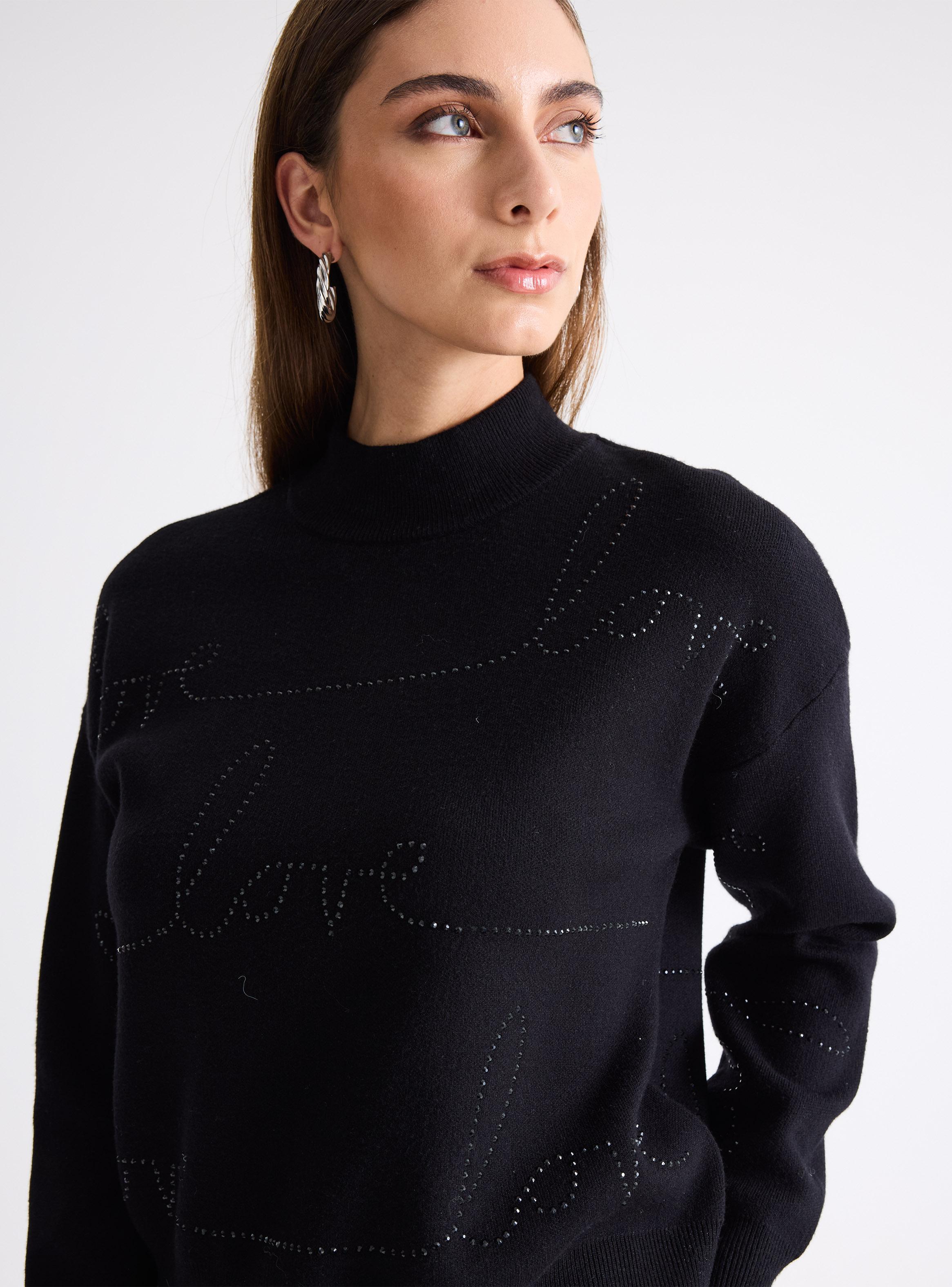 Sweater Cuello Alto Texto en Strass-2