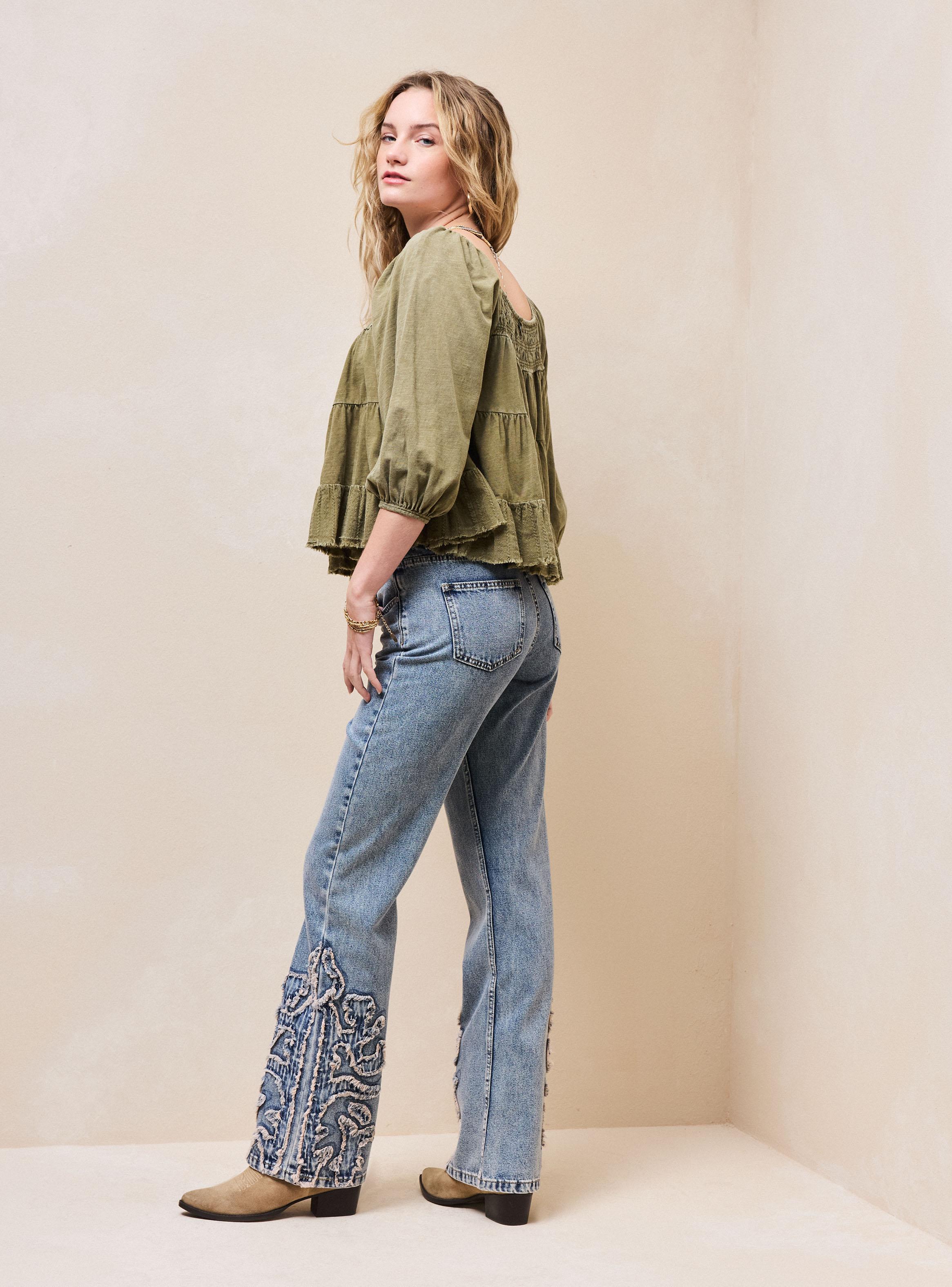 Blusa con Cortes y Manga Aglobada-5