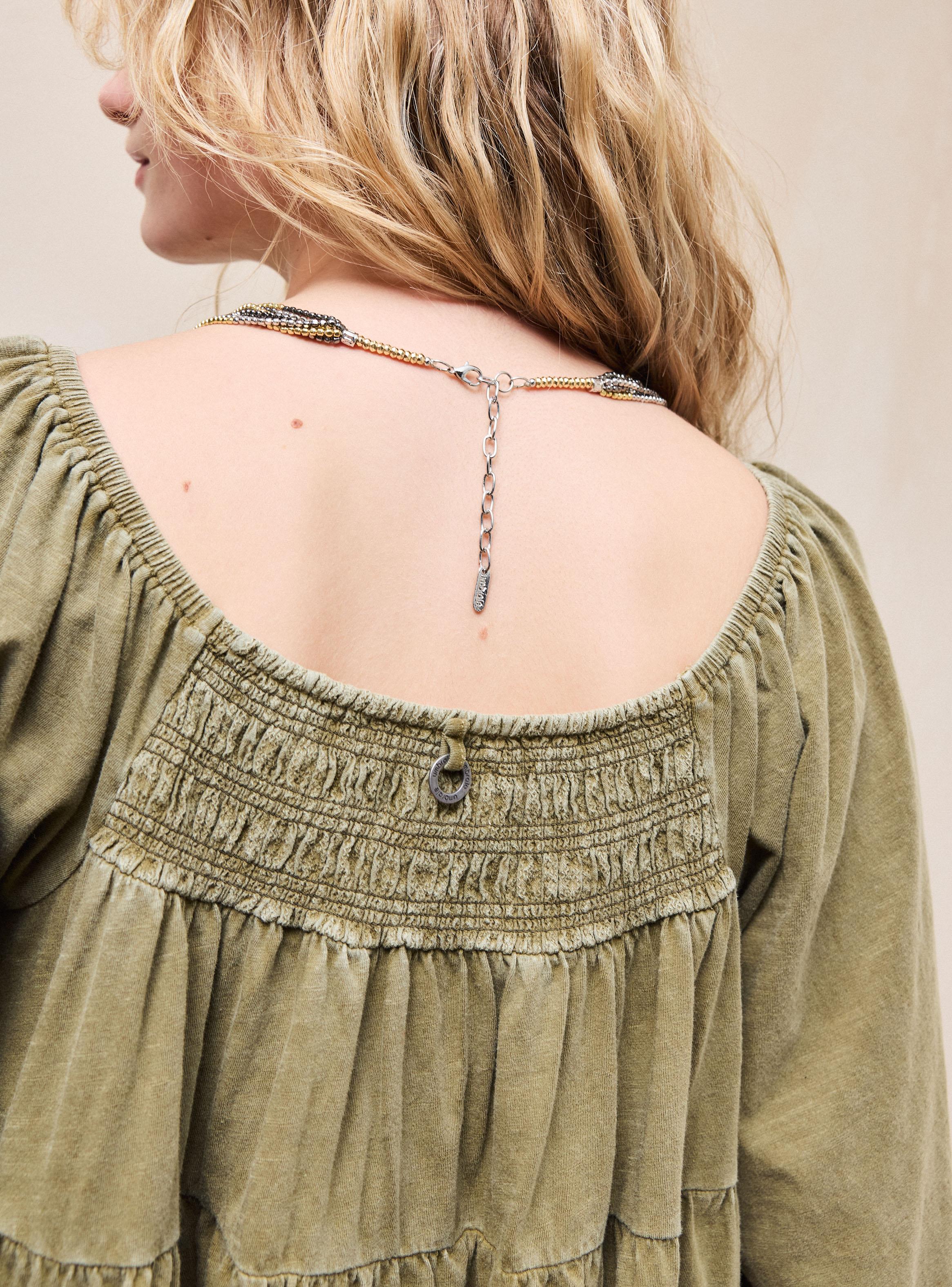 Blusa con Cortes y Manga Aglobada-3