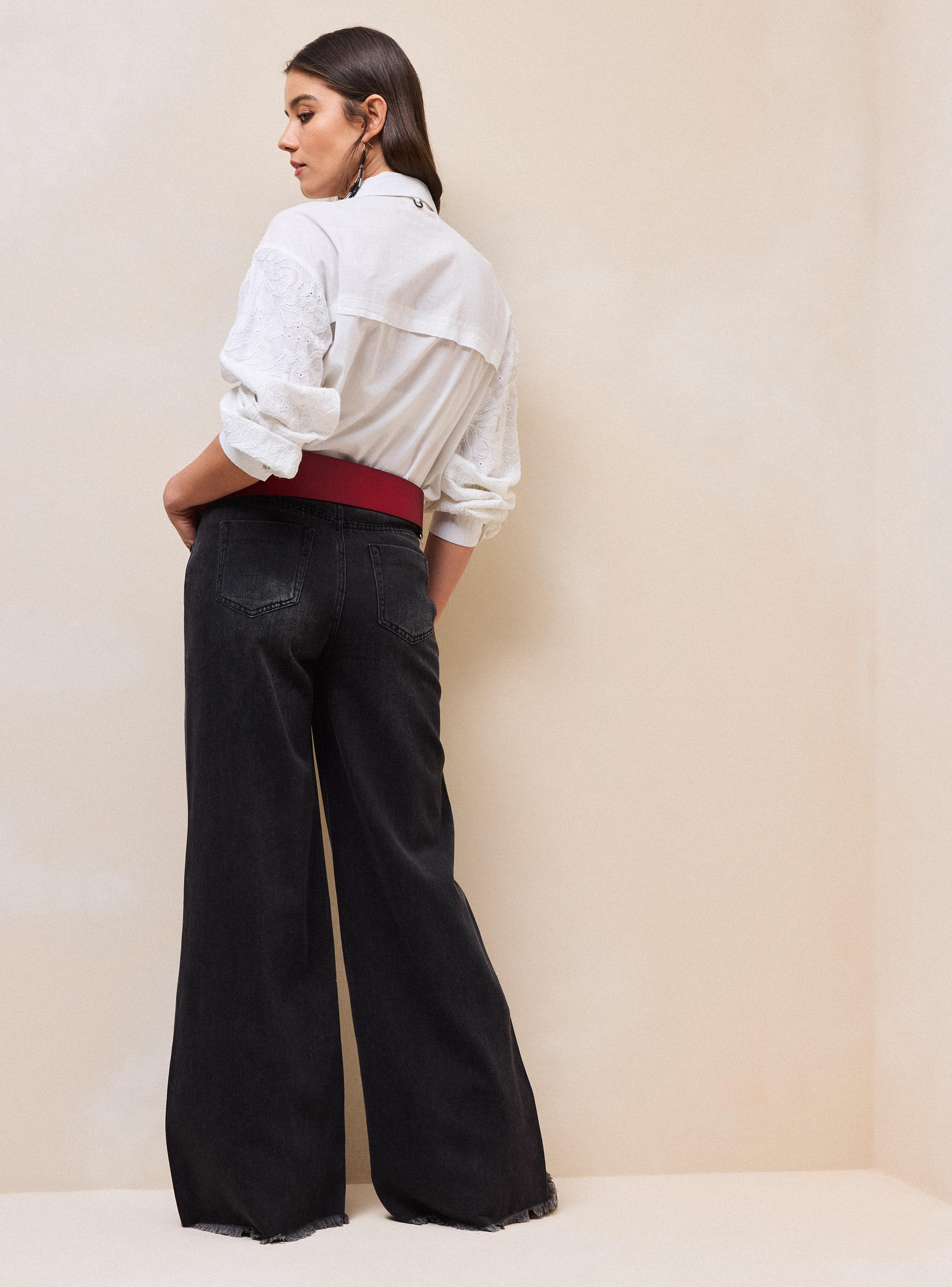 Jeans Cortes con Estampado-5