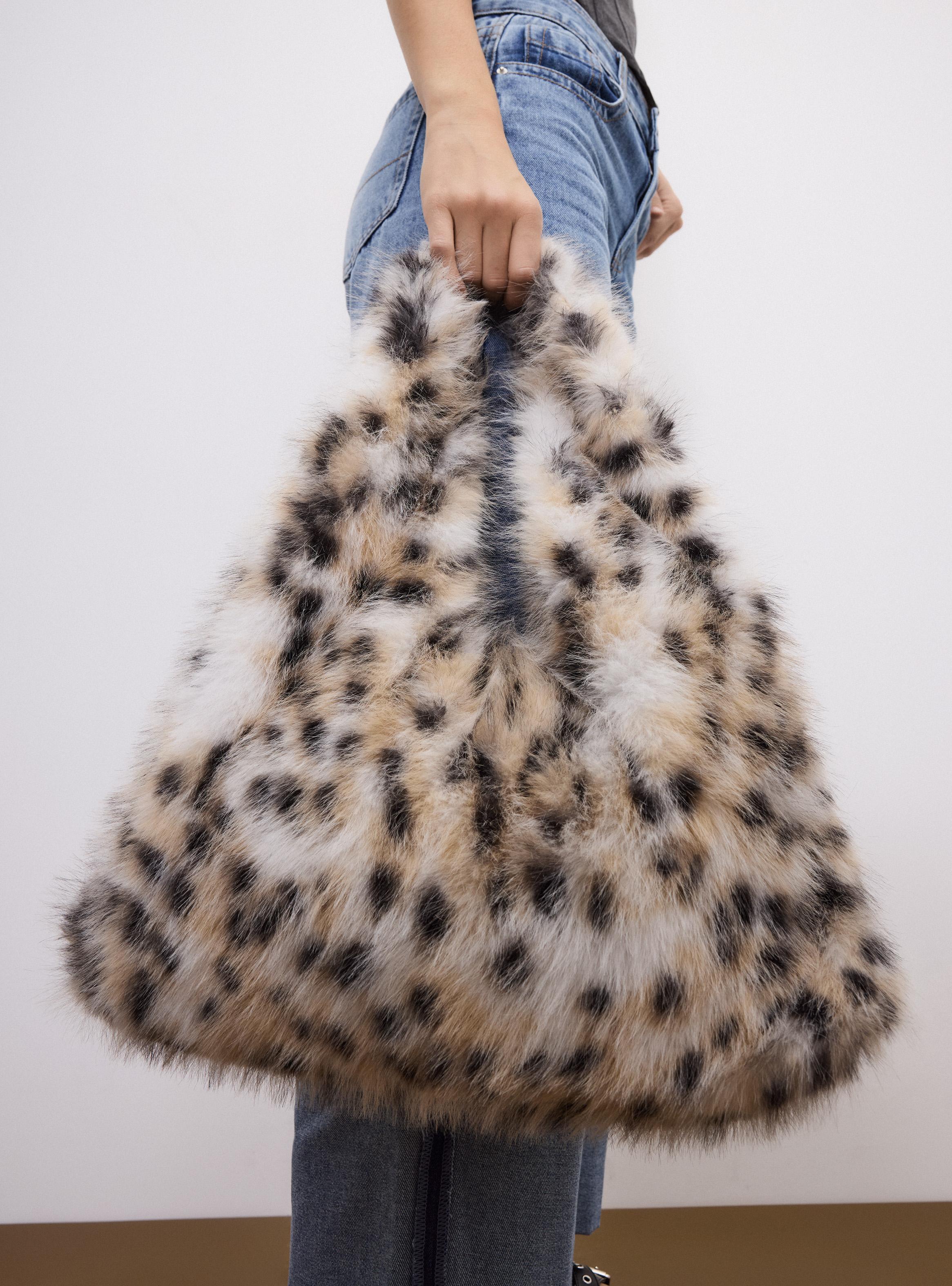 Cartera Hobbo Efecto Pelo-6