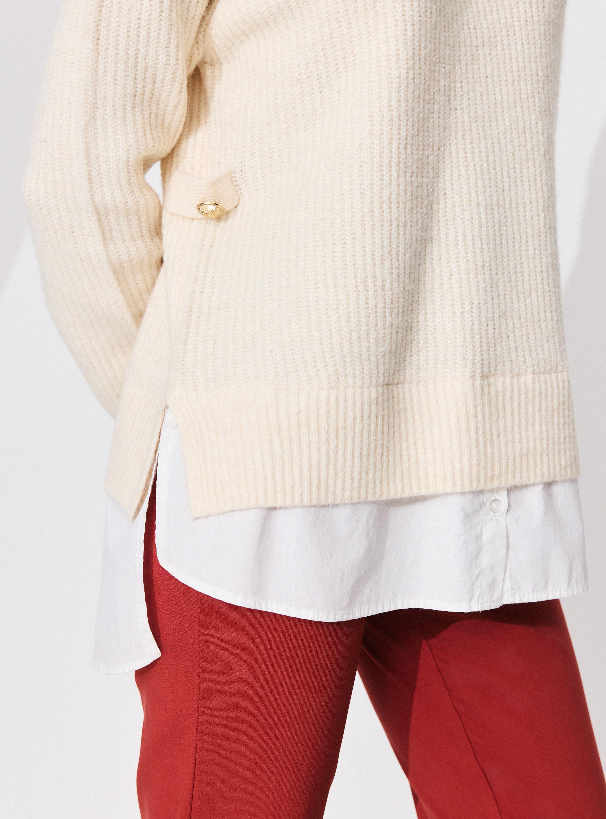 Sweater con Detalle de Blusa Inferior-3