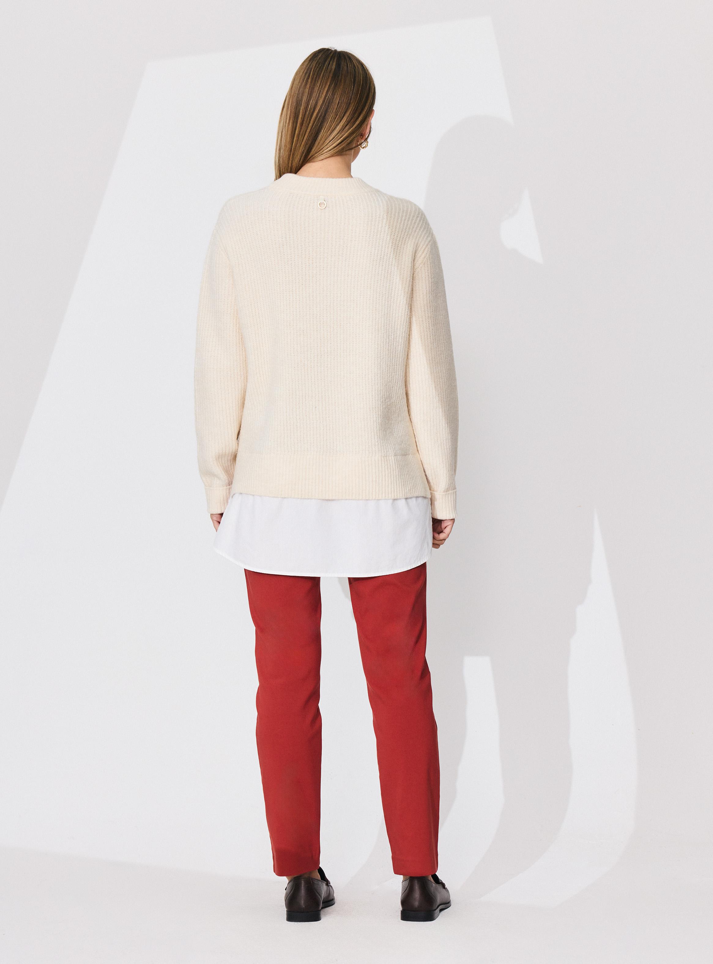 Sweater con Detalle de Blusa Inferior-5