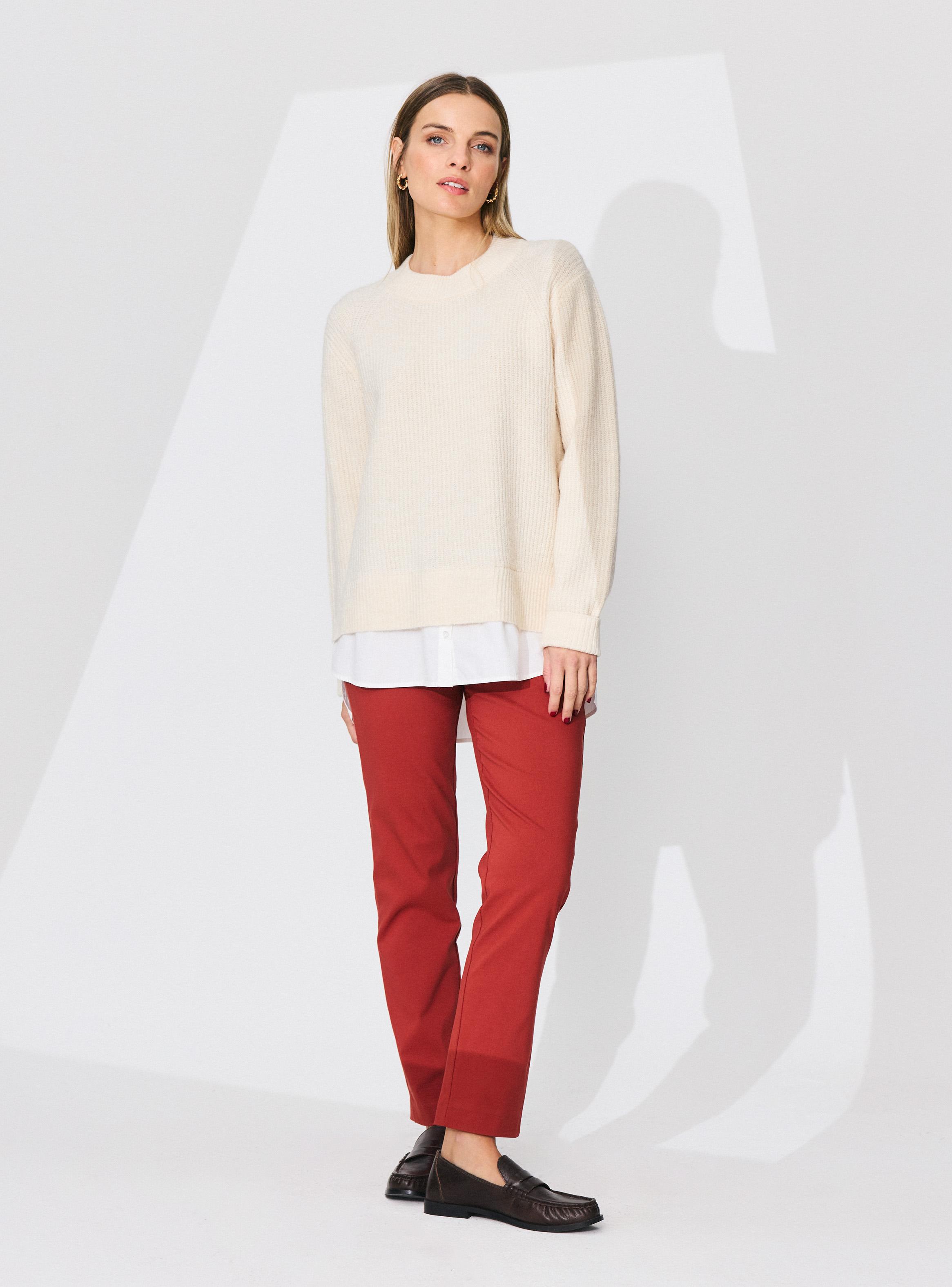 Sweater con Detalle de Blusa Inferior-4