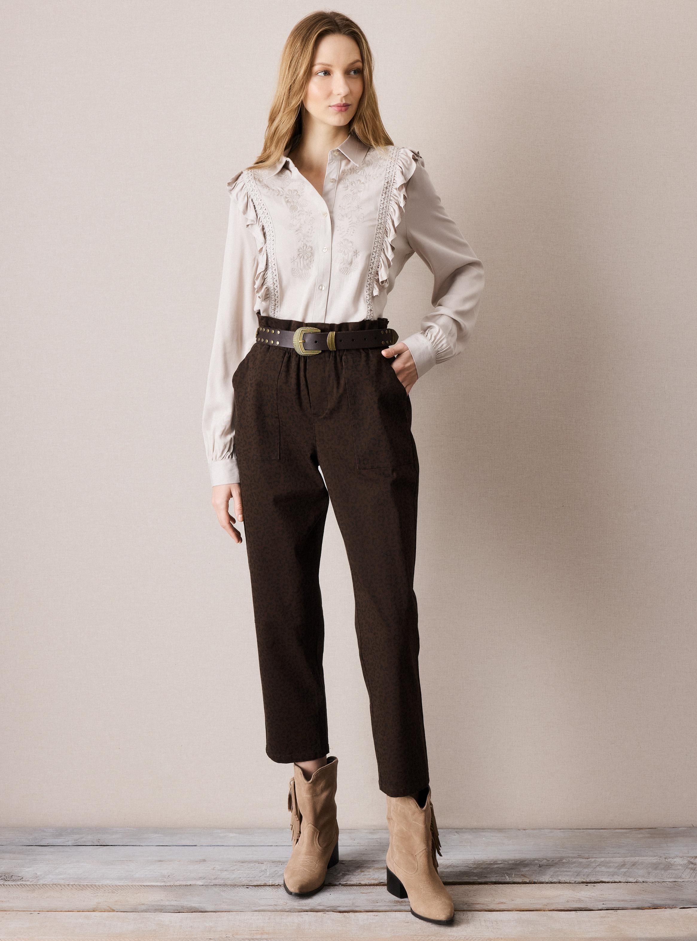 Blusa con Corte Cinta Decorativa y Vuelo-4