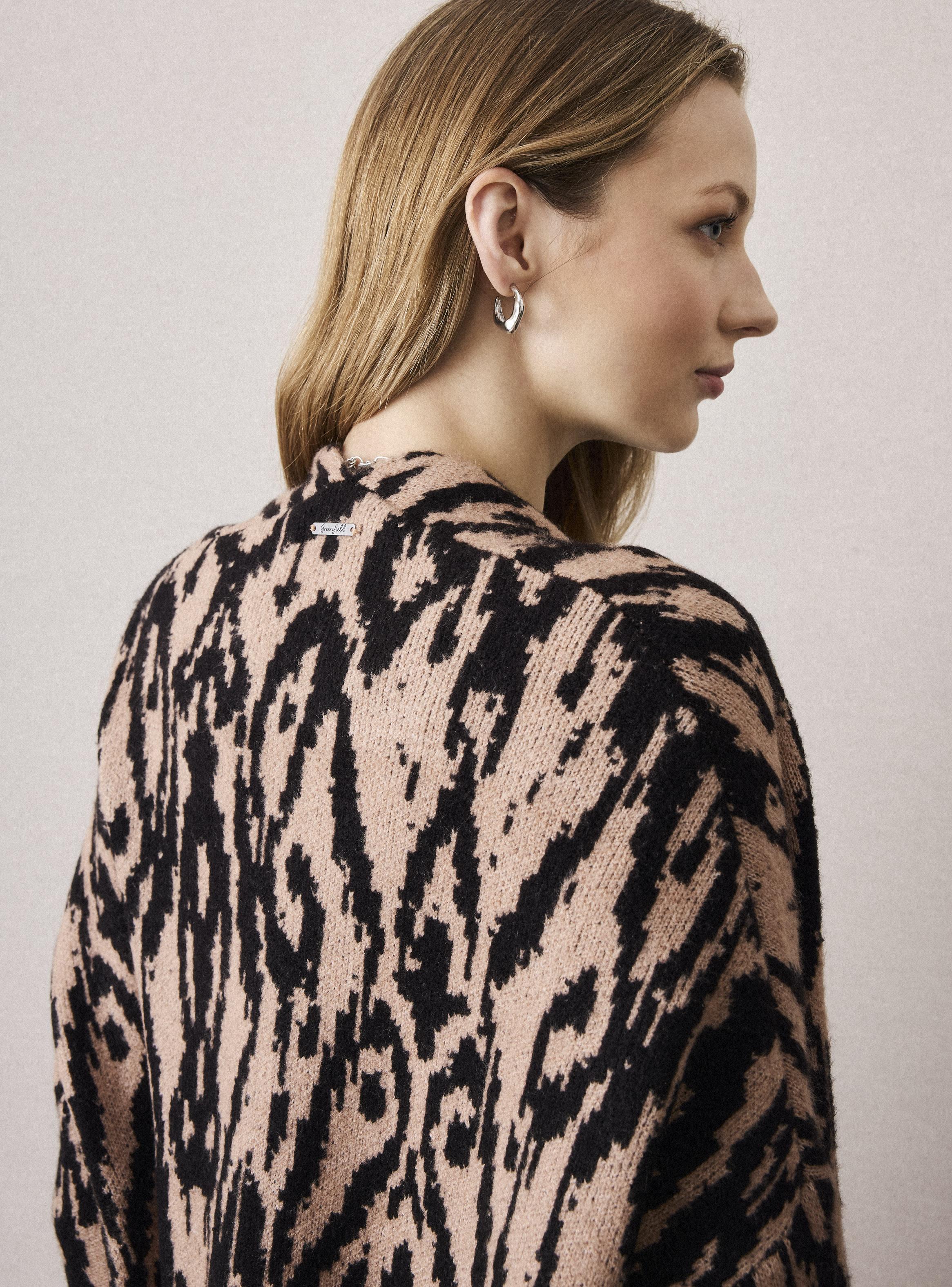 Chaleco Tipo Kimono con Bolsillos y Diseño Étnico-3