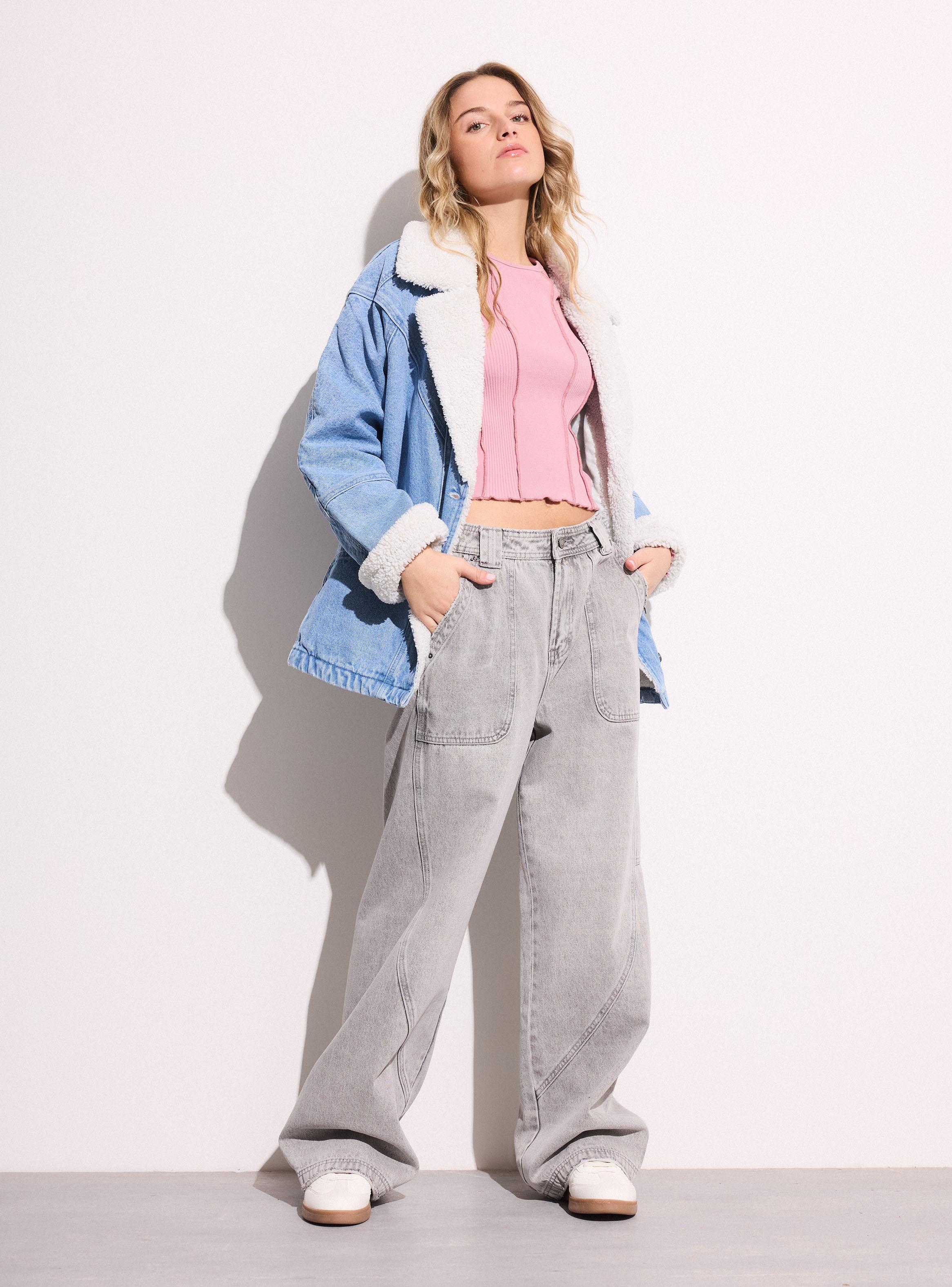 Jeans Sueltos con Cortes-4