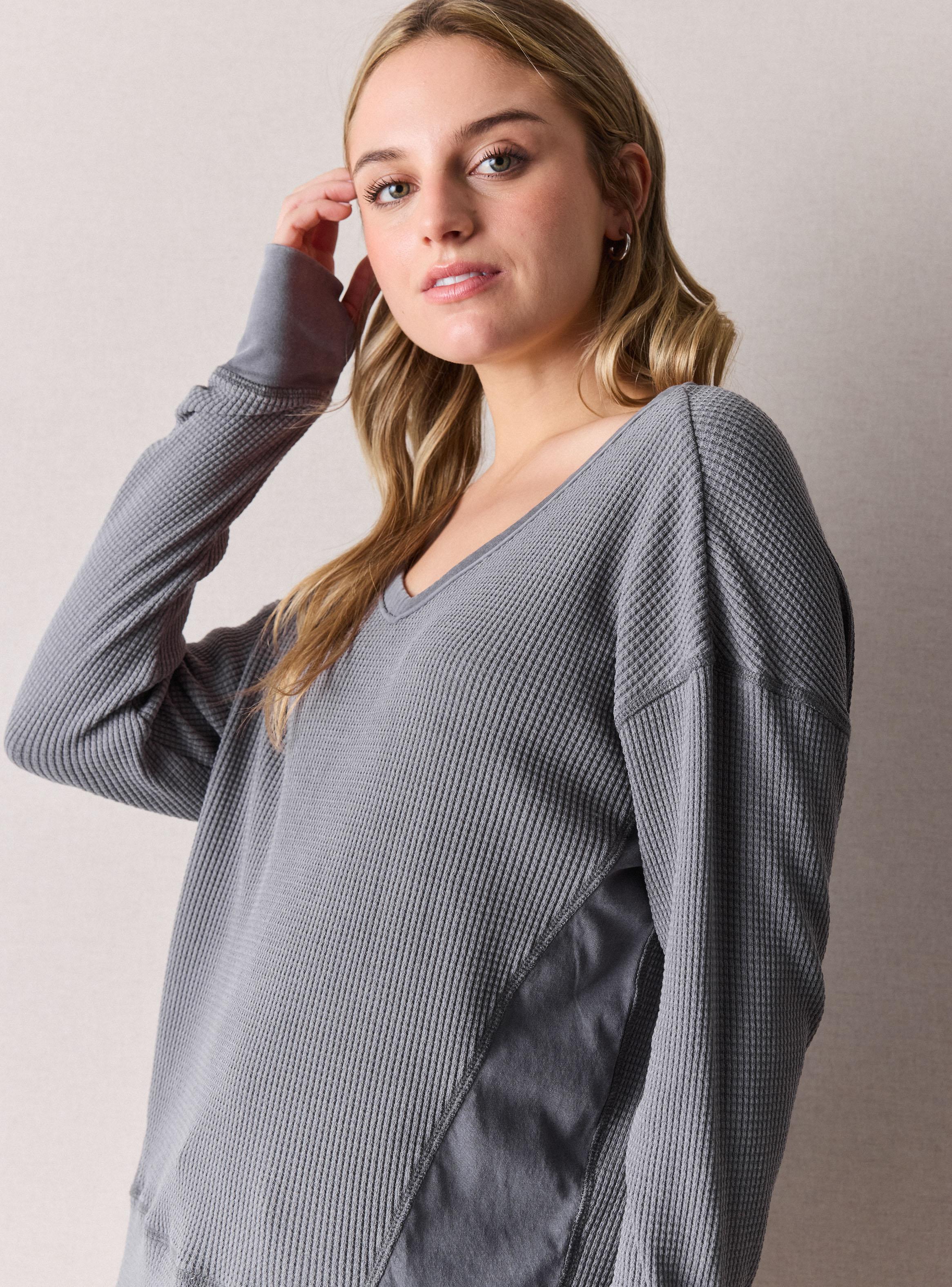 Polera Cuello V con Look Suelto-2