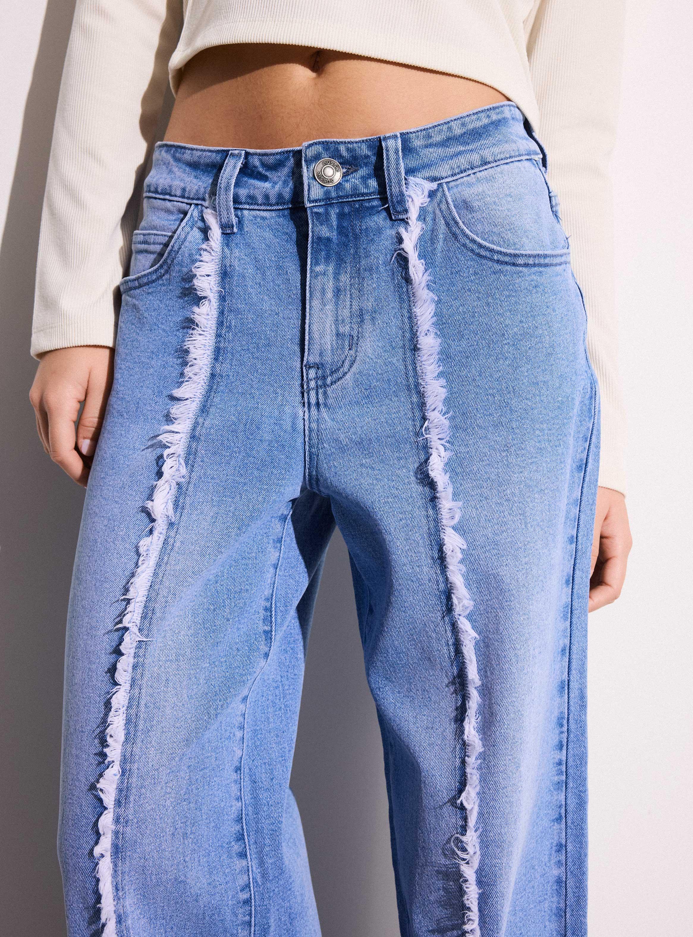 Jeans Anchos con Detalle Corte Central-2