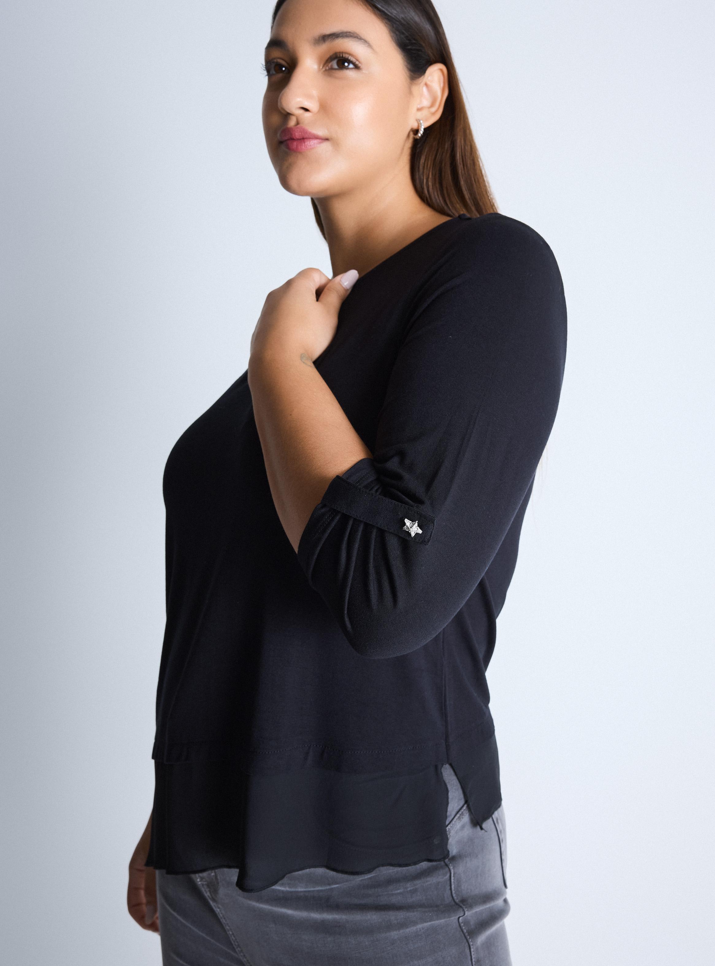Polera Diagonal Contraste Tela Botón Estrella Curvy-3