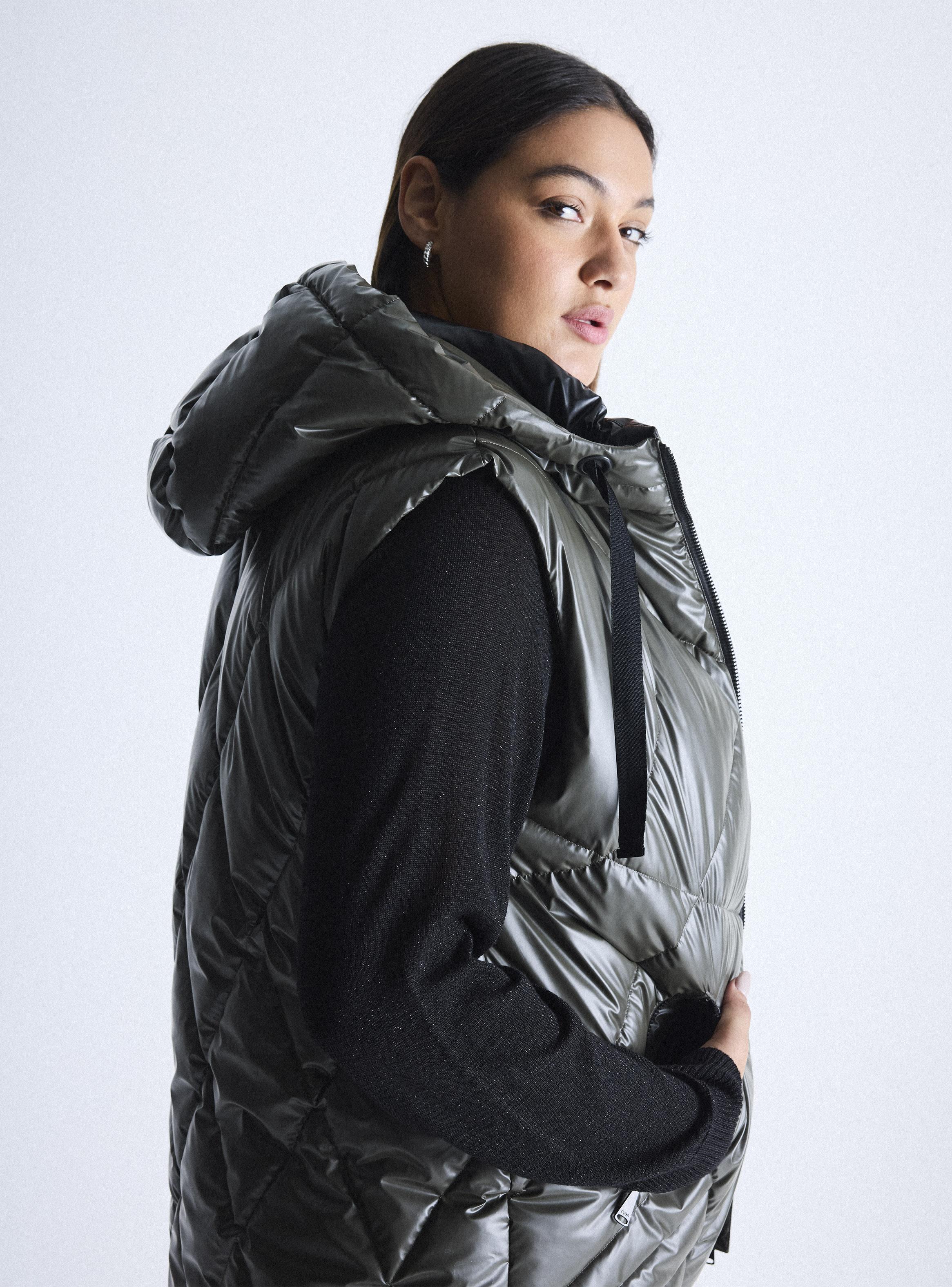 Parka Quilt Sin Mangas Capucha Curvy-2