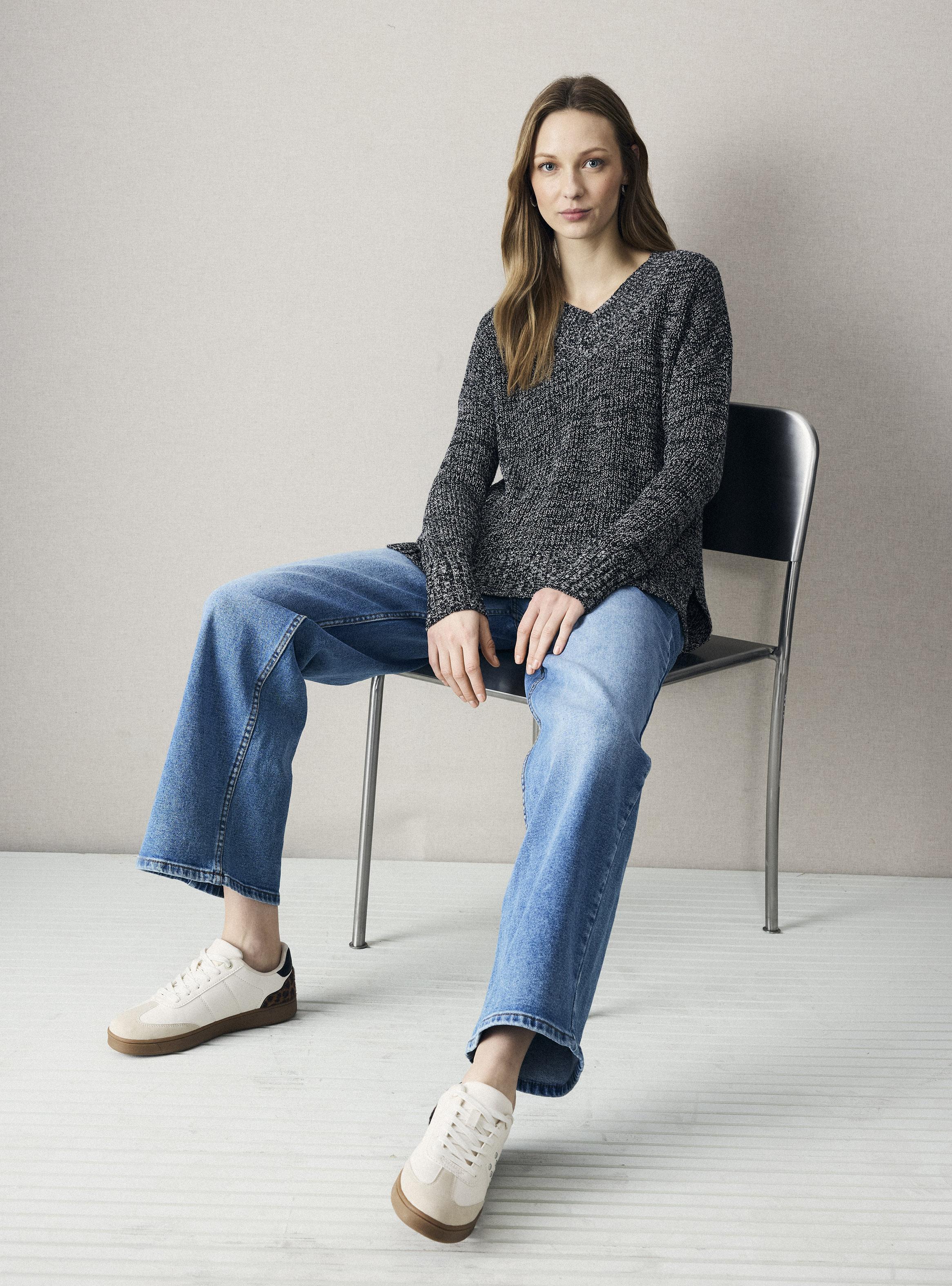 Sweater Tweed Cuello V-4
