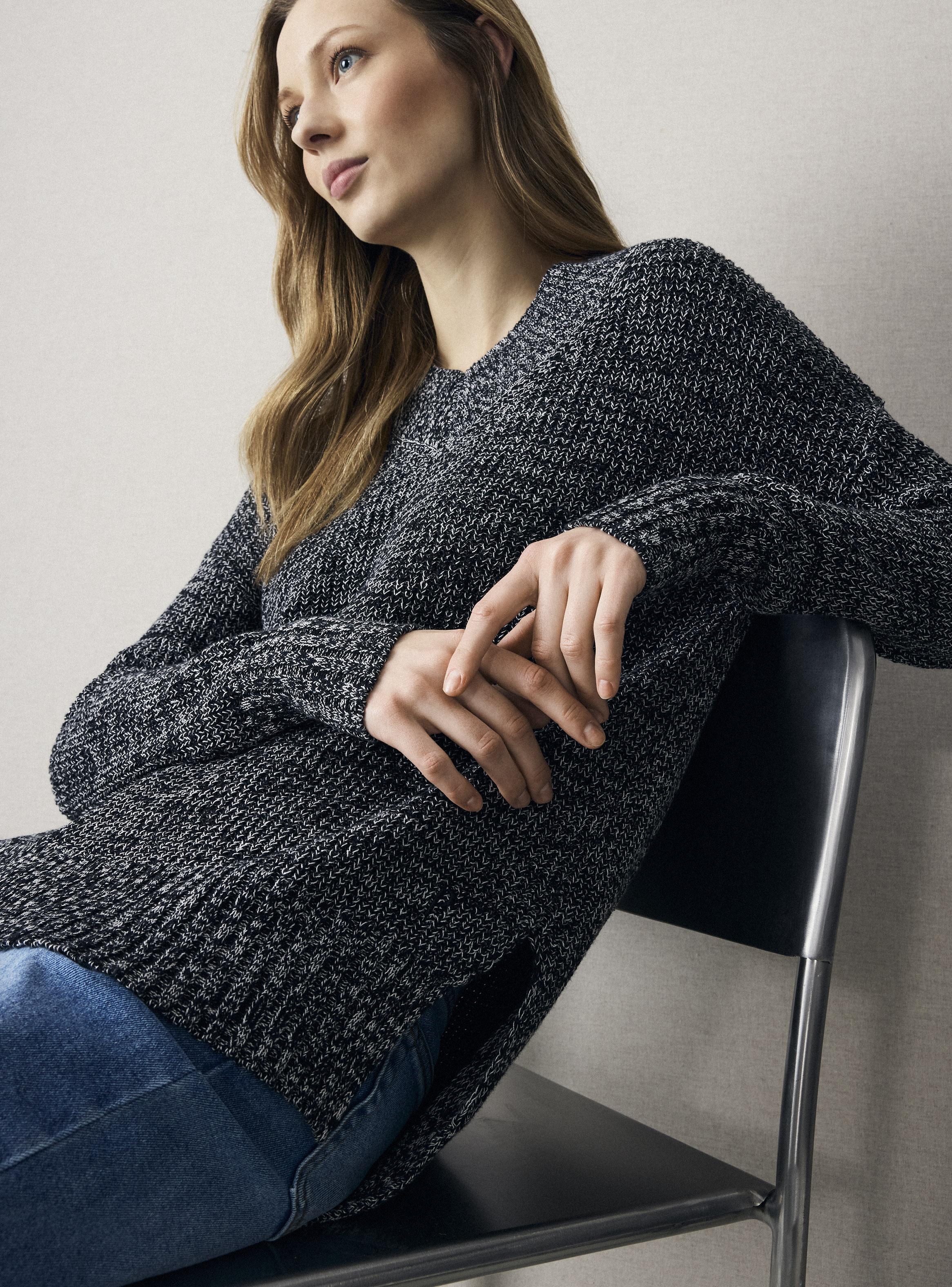 Sweater Tweed Cuello V-2
