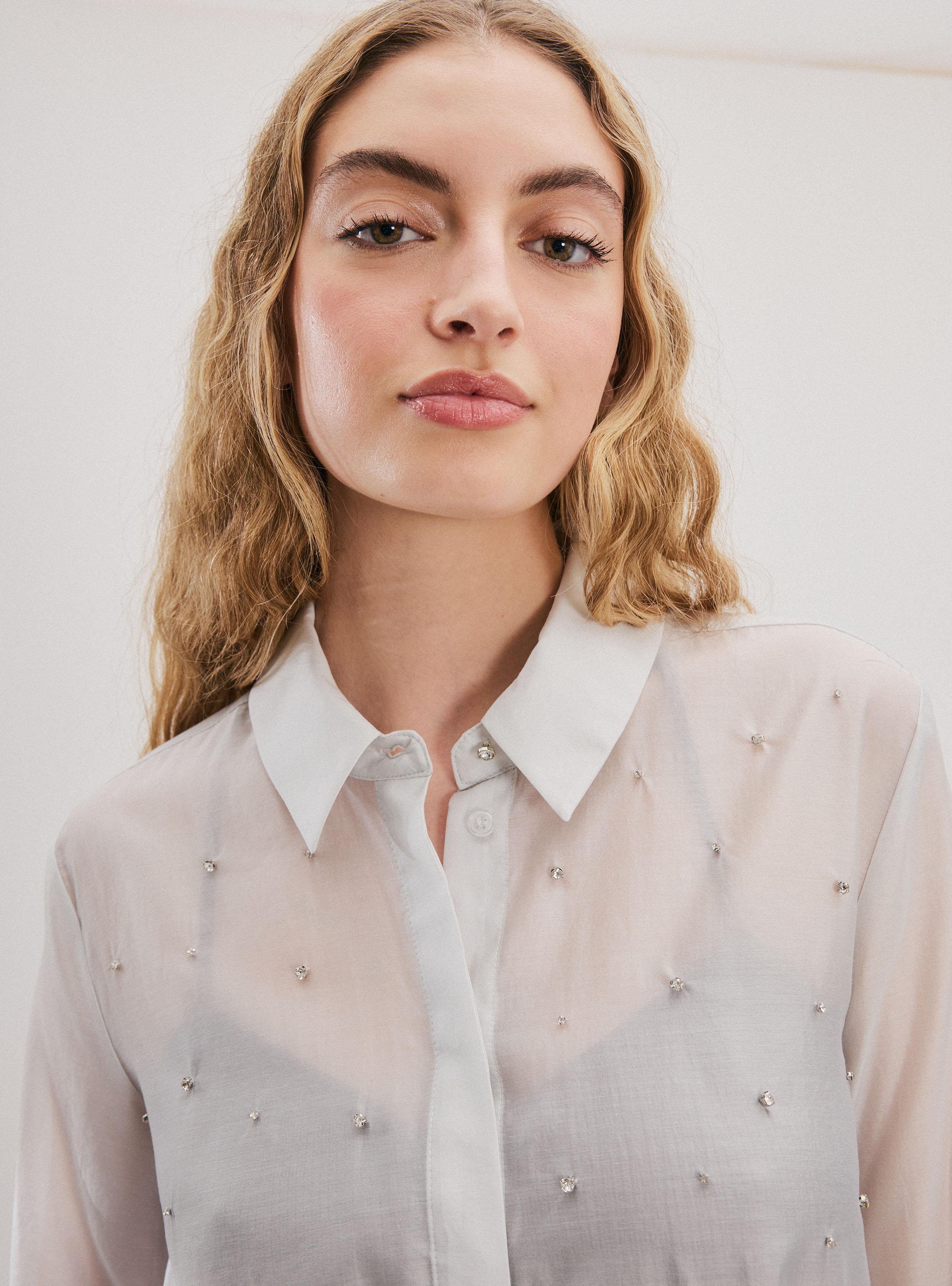 Blazer Camisera con Aplicación Joya-2