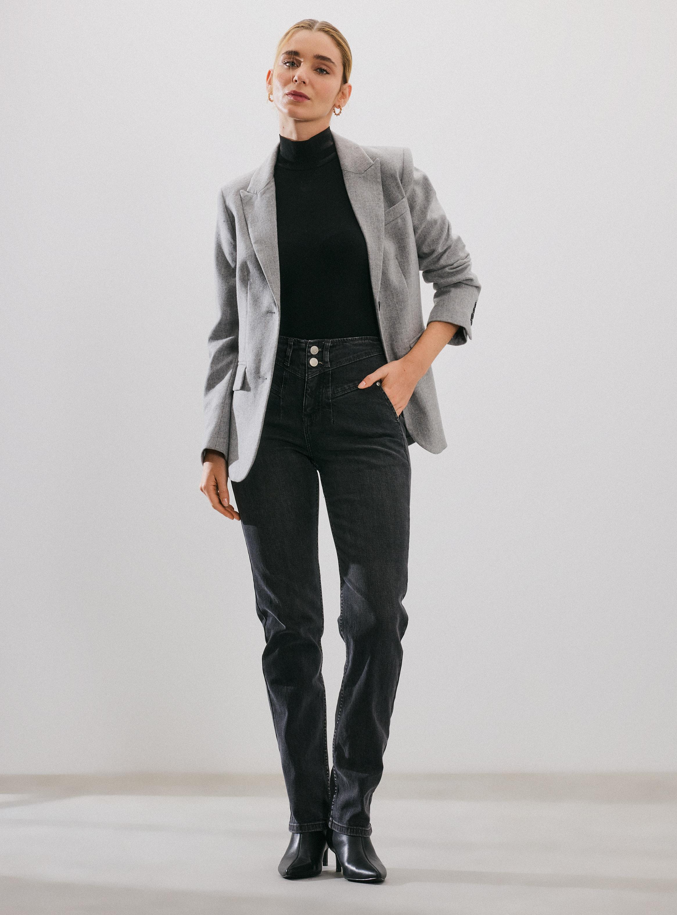 Jeans Kick Flare Cortes Rebeca Delantera-4