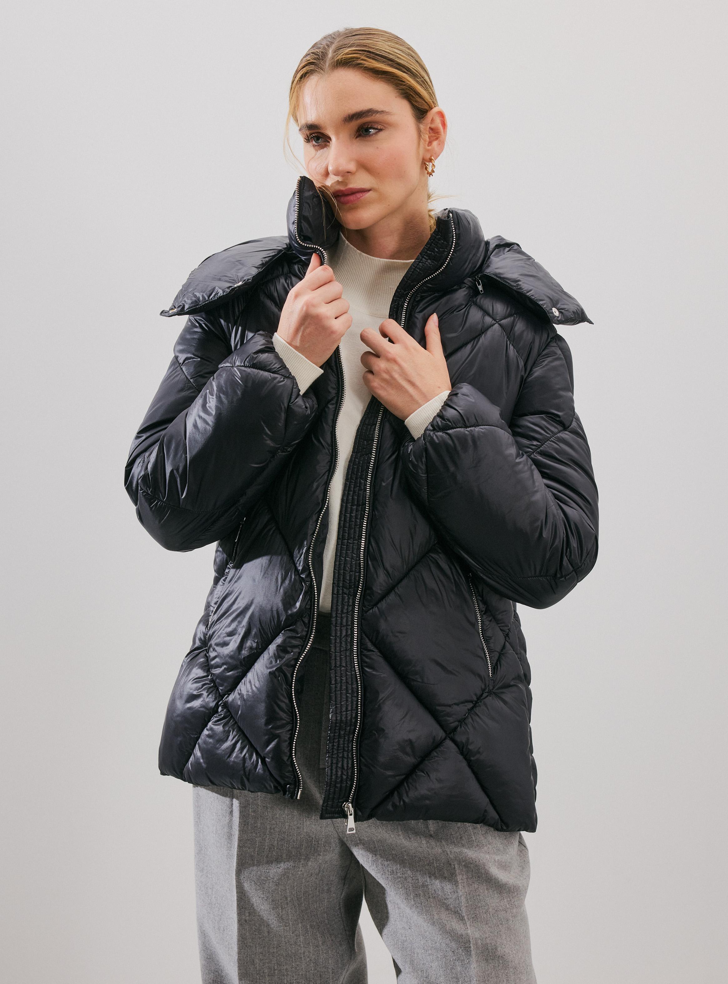 Parka con Gorro y Bolsillos-0