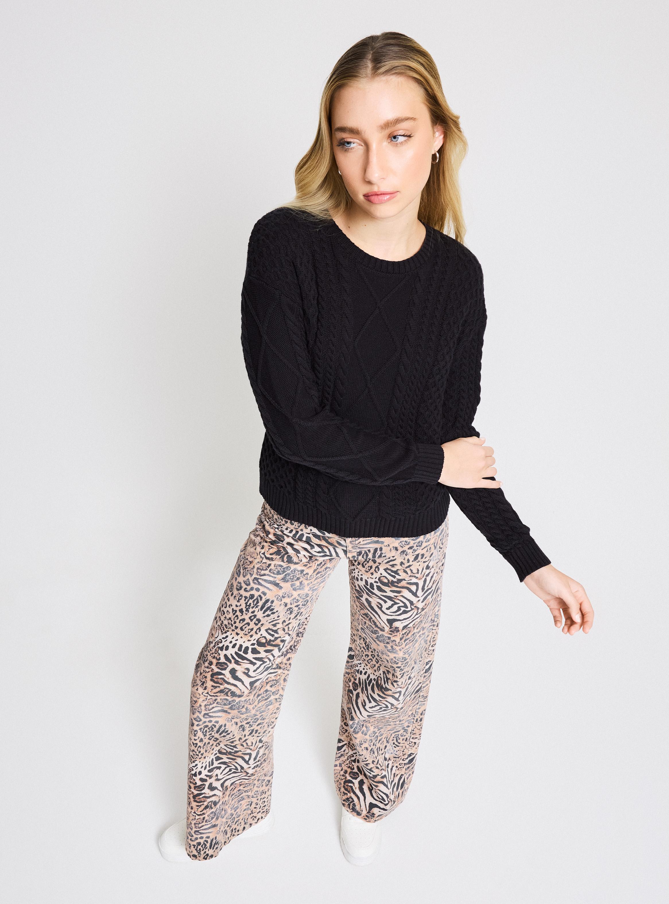 Sweater Cuello Redondo Trenzas-4